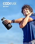 Bouteille d'eau demi Gallon isolée avec paille & 3 Les petits, Coolflask 64 oz Jug d'eau Large en acier inoxydable métallique large bouche pour le sport, gym ou bureau, sans BPA garder froid 48H Chaud 24H, Magique Noir