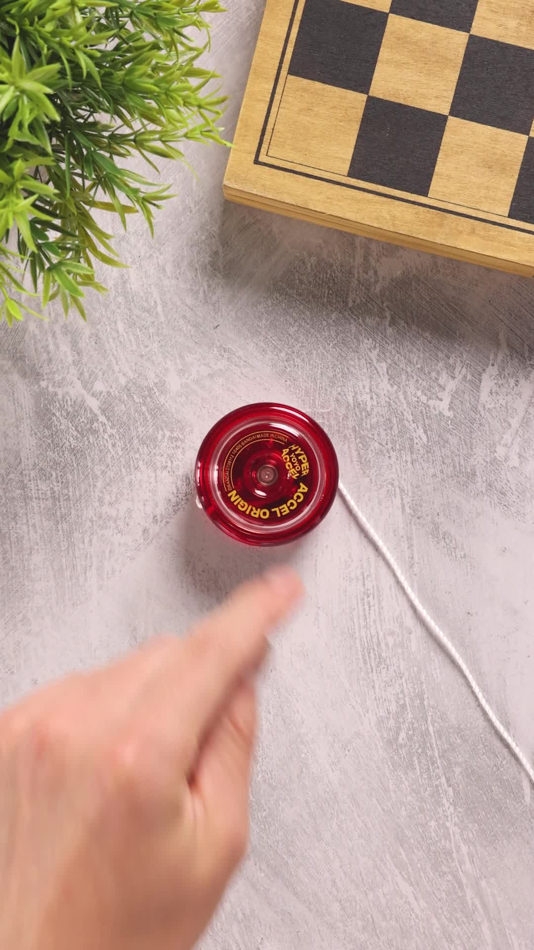 Bandai 60001 Accel Hyper Yoyó Rosso, Gioco di Abilità, Yoyo ottimo per i bambini di 8 anni, con il suo sistema Accel, prova tutti i trucchi in modo semplice e veloce