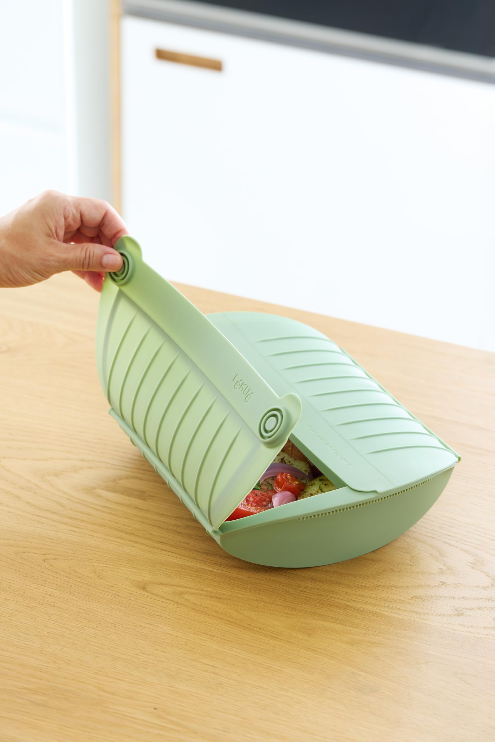 Lékué Coffret vapeur silicone platine vert avec plateau, 3-4 personnes, 1400 ml