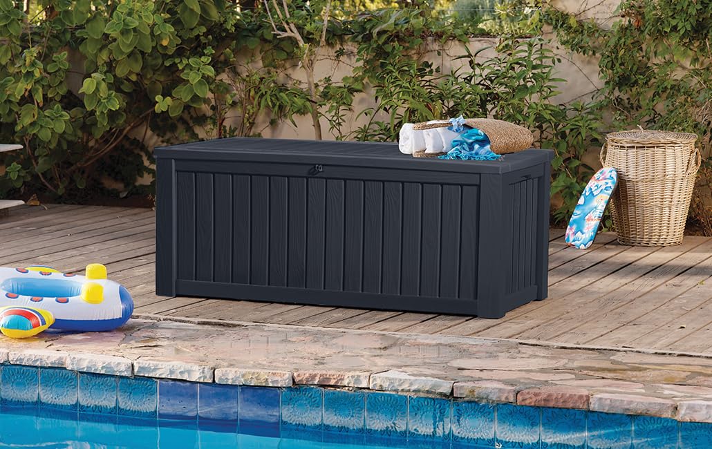 Keter Kissenbox Rockwood, graphit, 570l Fassungsvermögen, Außenmaße: 155 x 72,4 x 64,4 cm, Auflagenbox wasserdicht, für Outdoor geeignet, Keterbox