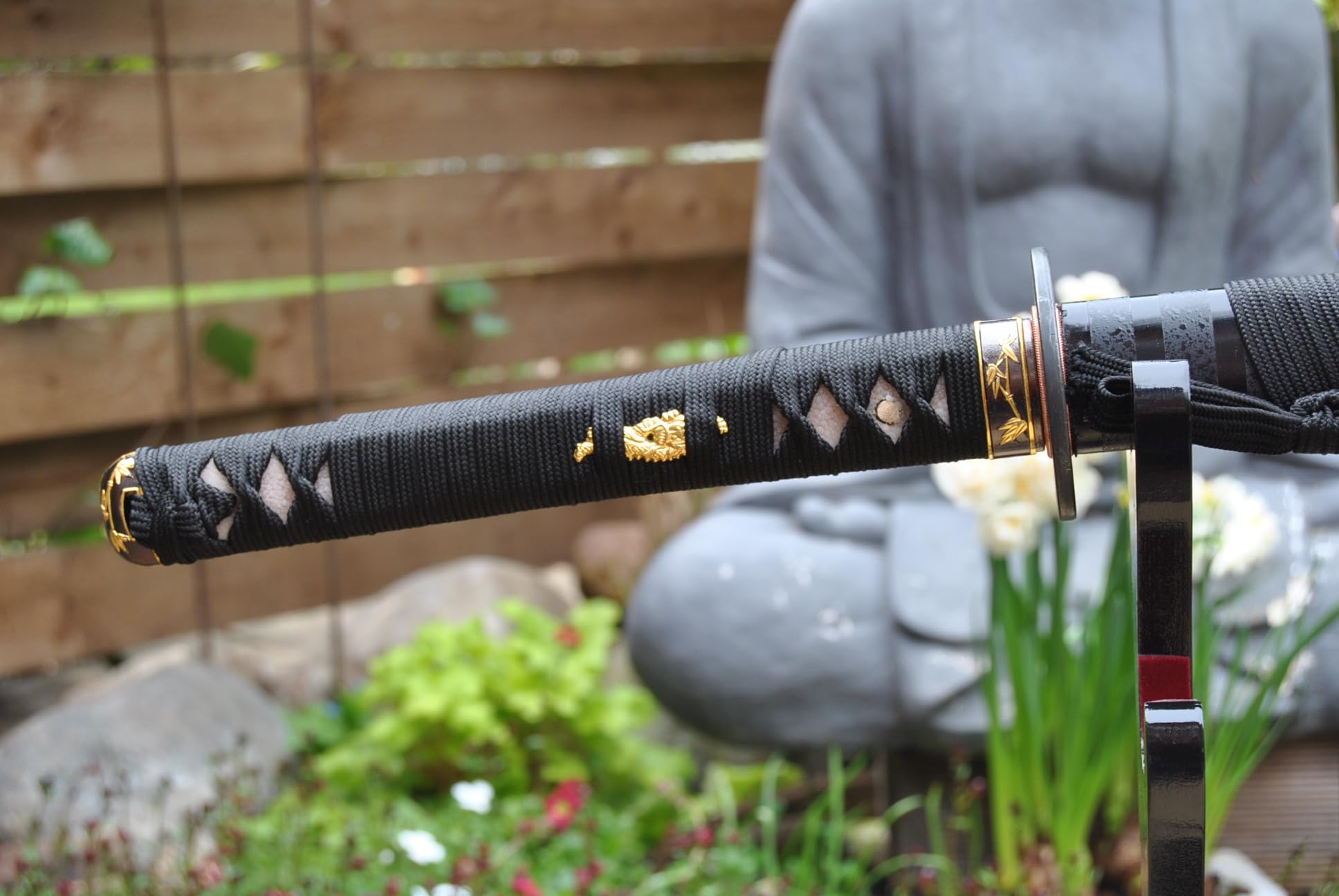 Samurai Schwerter Bamboo Katana Schwert - scharf, echt & handgeschmiedet - gefaltetes Katana Schwert ohne Ständer - echtes Japanisches Samurai Sword aus Kohlenstoffstahl - Japan Deko Katanas