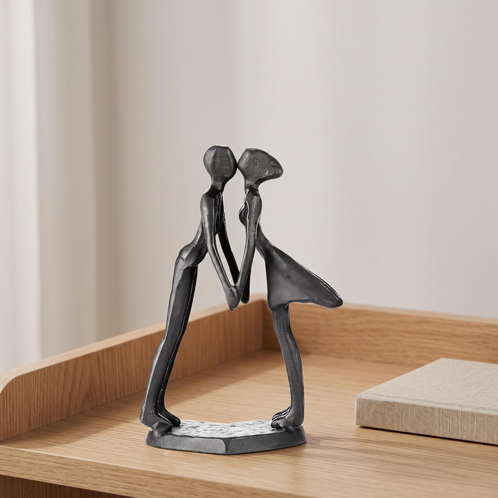 Figura s con Base Plana Elegante
