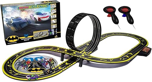 Micro Scalextric Justice League Batman vs Joker - Juego de pistas de carreras de coches con ranura 1:64, color negro
