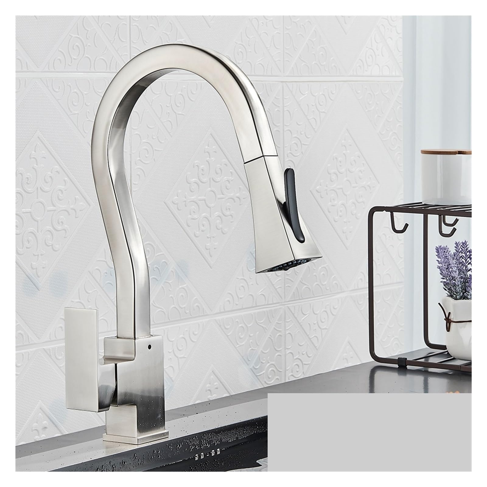 Pulvérisateur rétractable flexible pour robinet de cuisine éliminant les éclaboussures