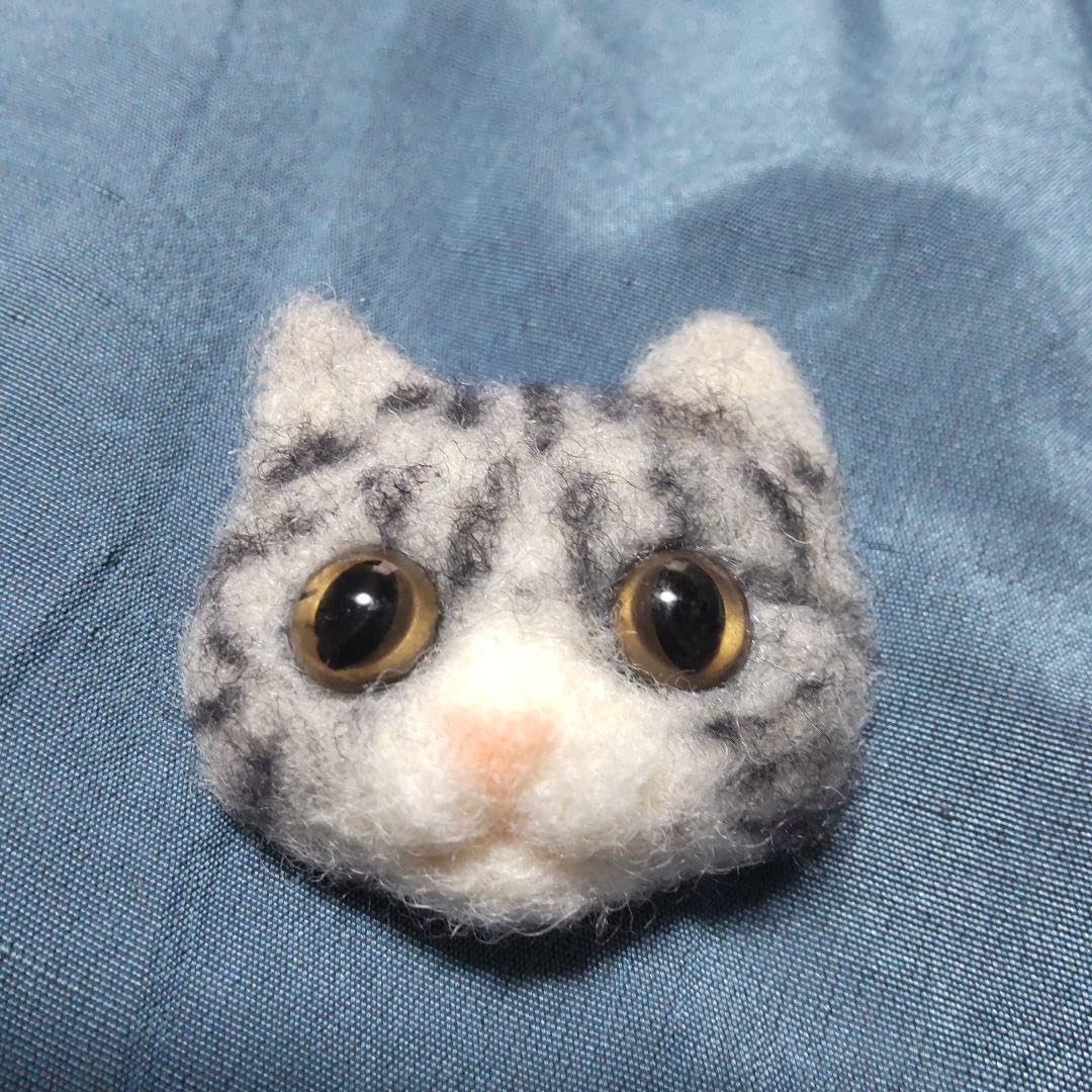 GENERATIONSジェ猫 直筆サイン入り缶バッチ 猫 ピンバッジ