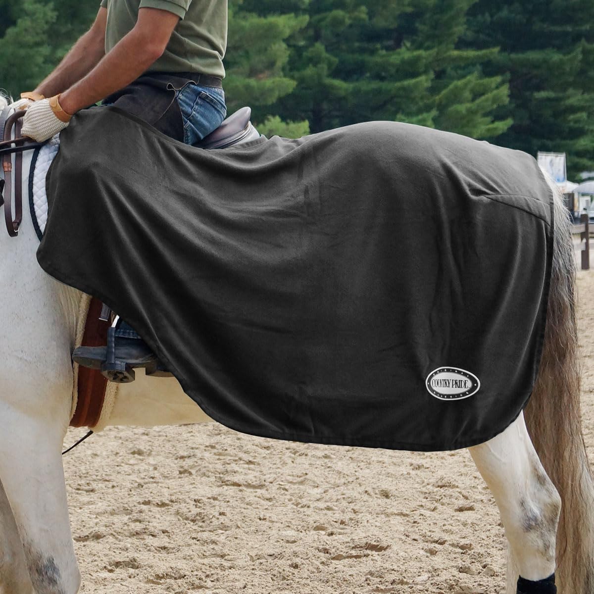 Country Pride Quarter Sheet, Micro-Fleece Exercise Sheet for Horses, Warm and Cozy Riding Blanket, Tail Cord, Hip Darts, Hook-and-Loop Closure, (Medium)