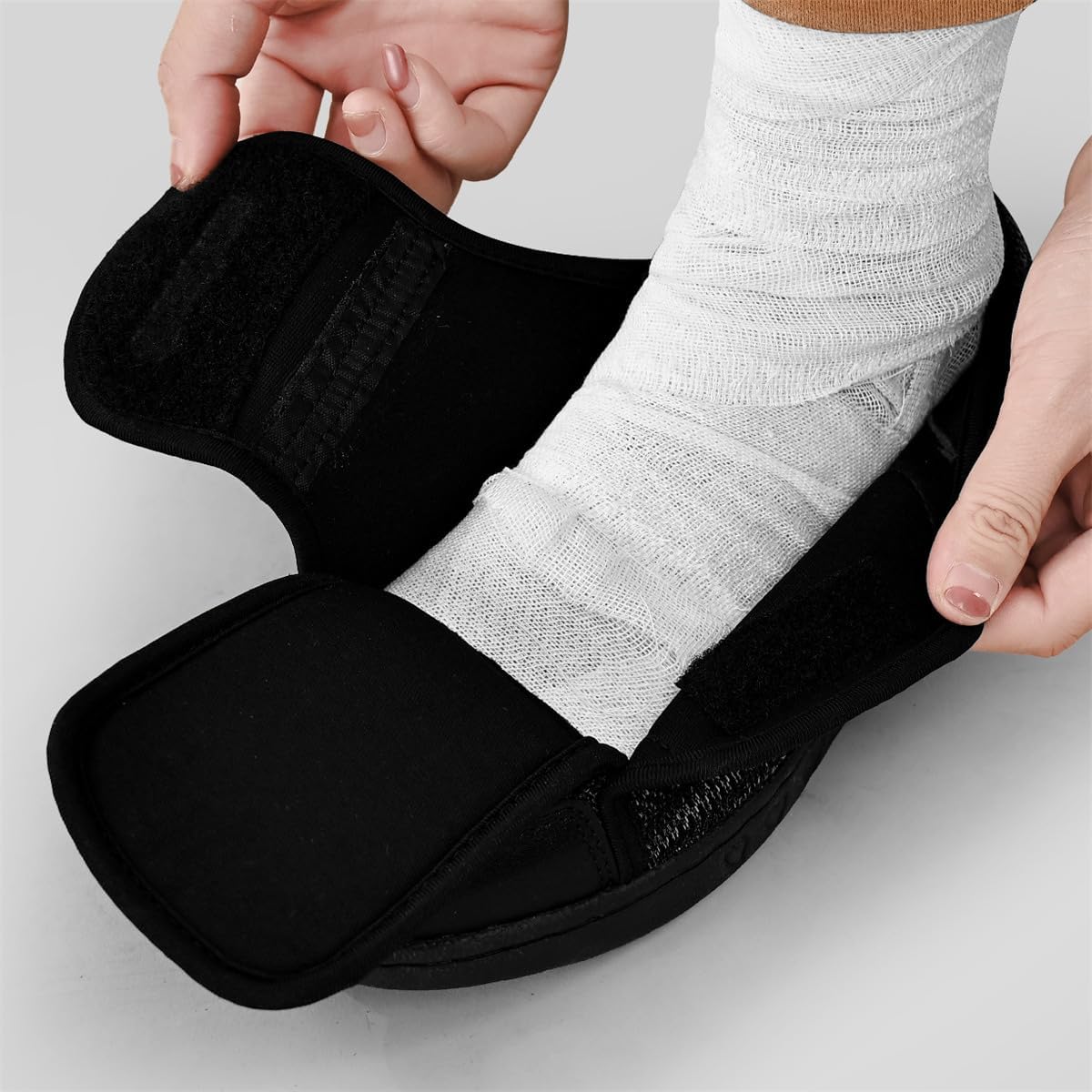 Women's Wide Shoes with Adjustable Lightweight for Diabetic Edema Plantar Fasciitis Bunions Arthritis Swollen Feet Air Cushion Bottom Fattening and Widening Elderly Shoes - Image 2