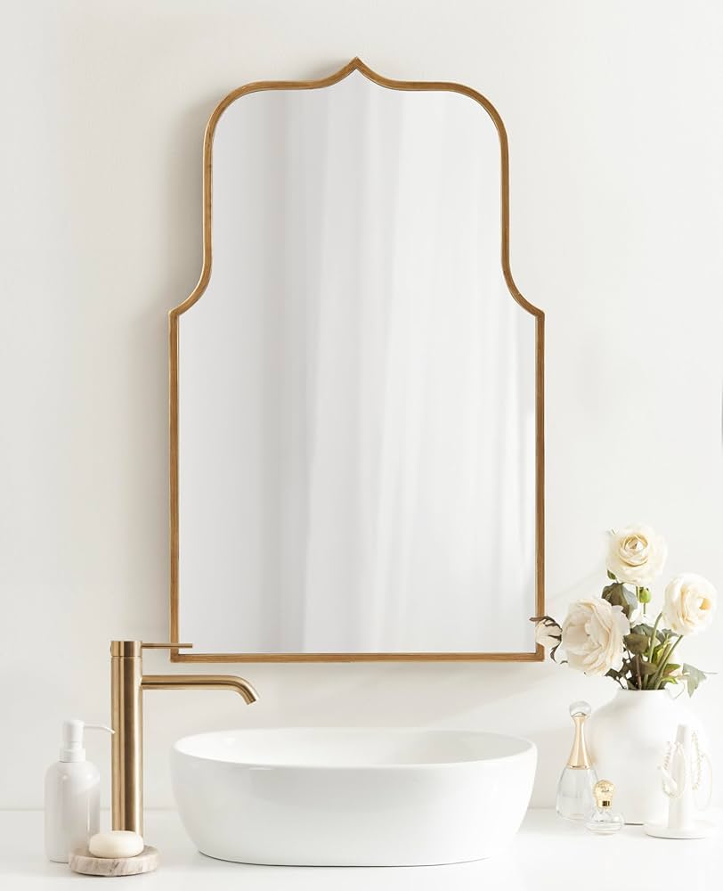 Amazon.com: Kate and Laurel Gezella Glam Scalloped Arched