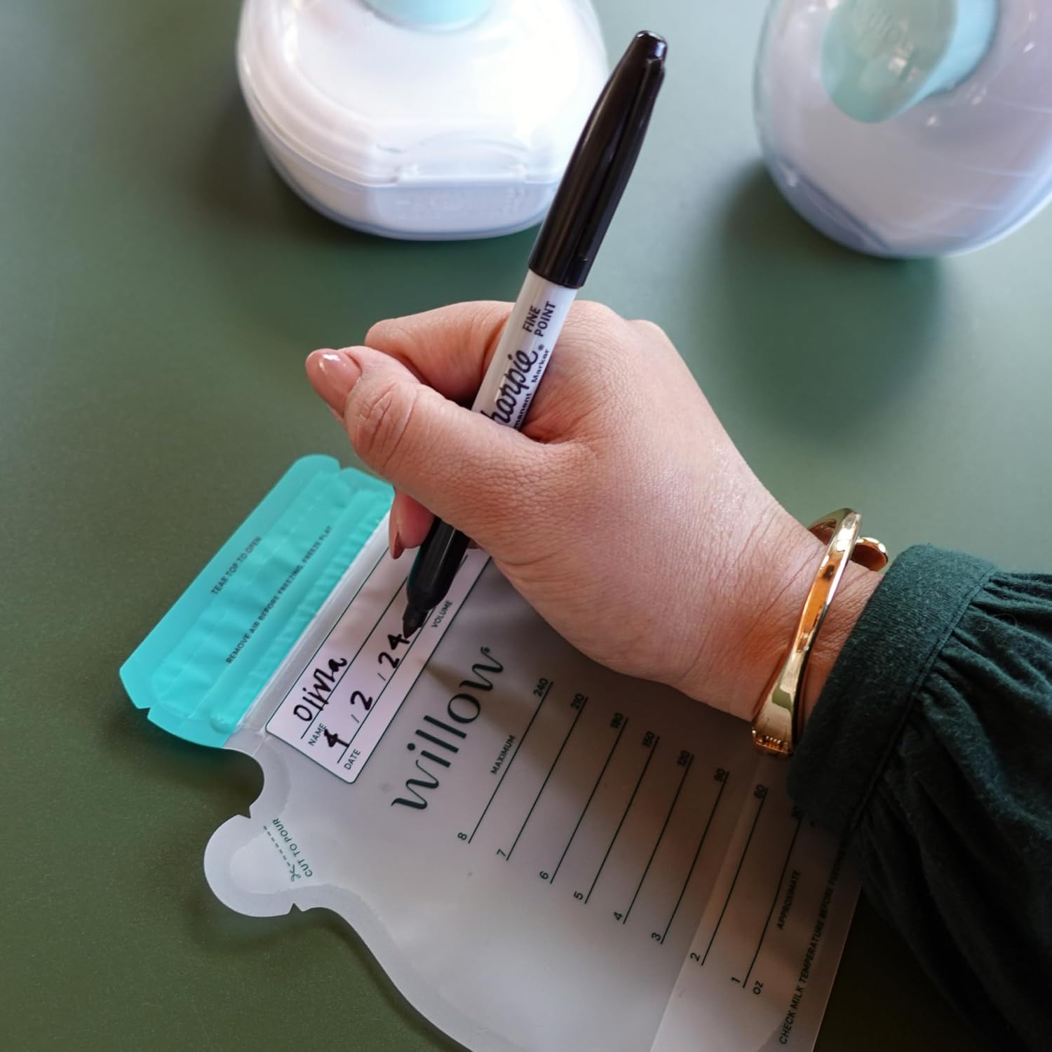 Willow - 8oz Breast Milk Storage Bags - 100ct - Double Zip Seal for Durability - Freezer & Fridge Breastmilk Storage - Easy Pour Spout for Bottle Transfer - BPA Free - Breastfeeding Essentials - Image 5