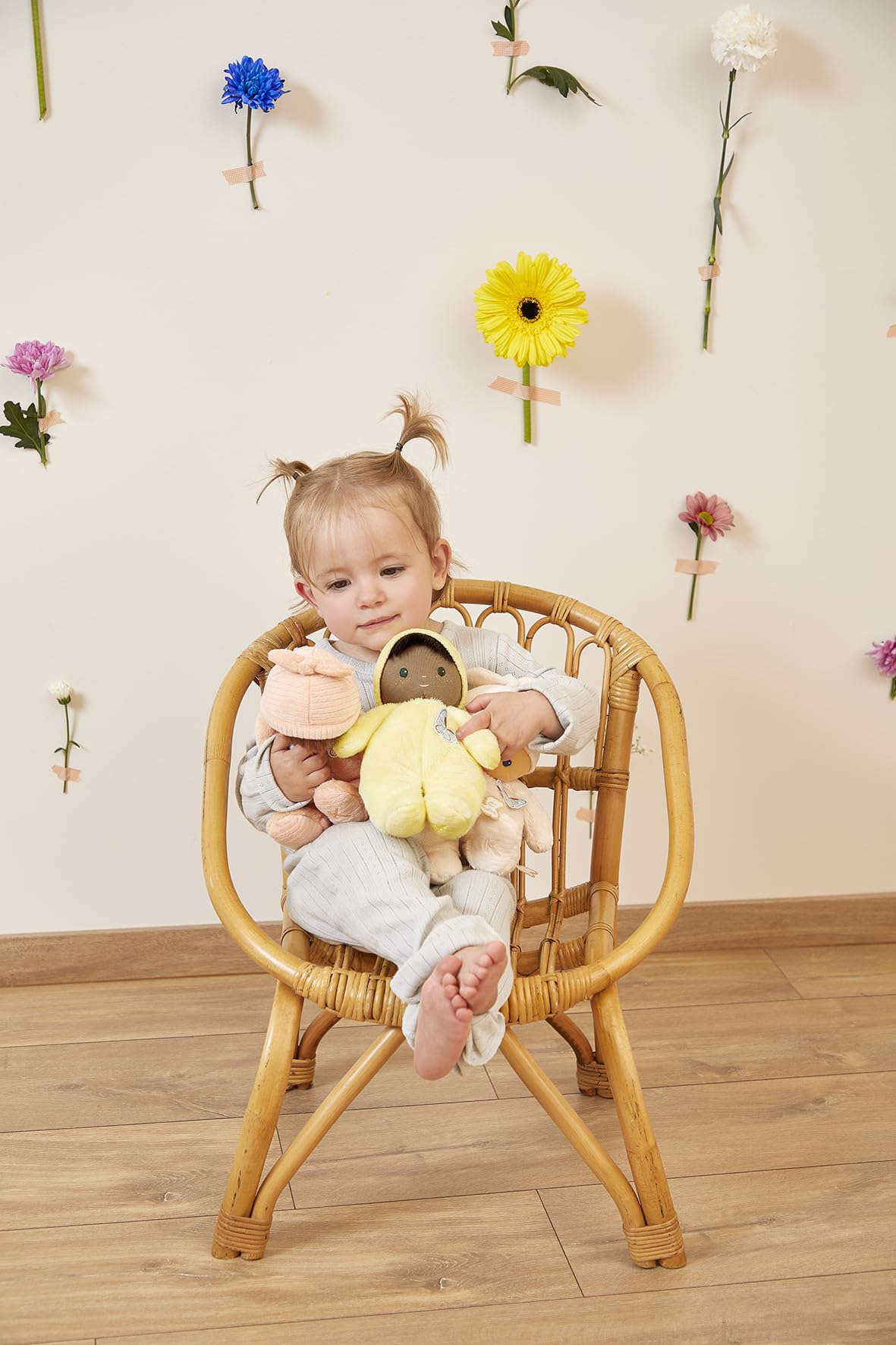 KALOO - Poupon Très Doux et Moelleux pour Bébé - Corps Souple et Tendre - Poupon en Tissu - Couleur Jaune - 24cm - Lavable - Dès la Naissance - K222002