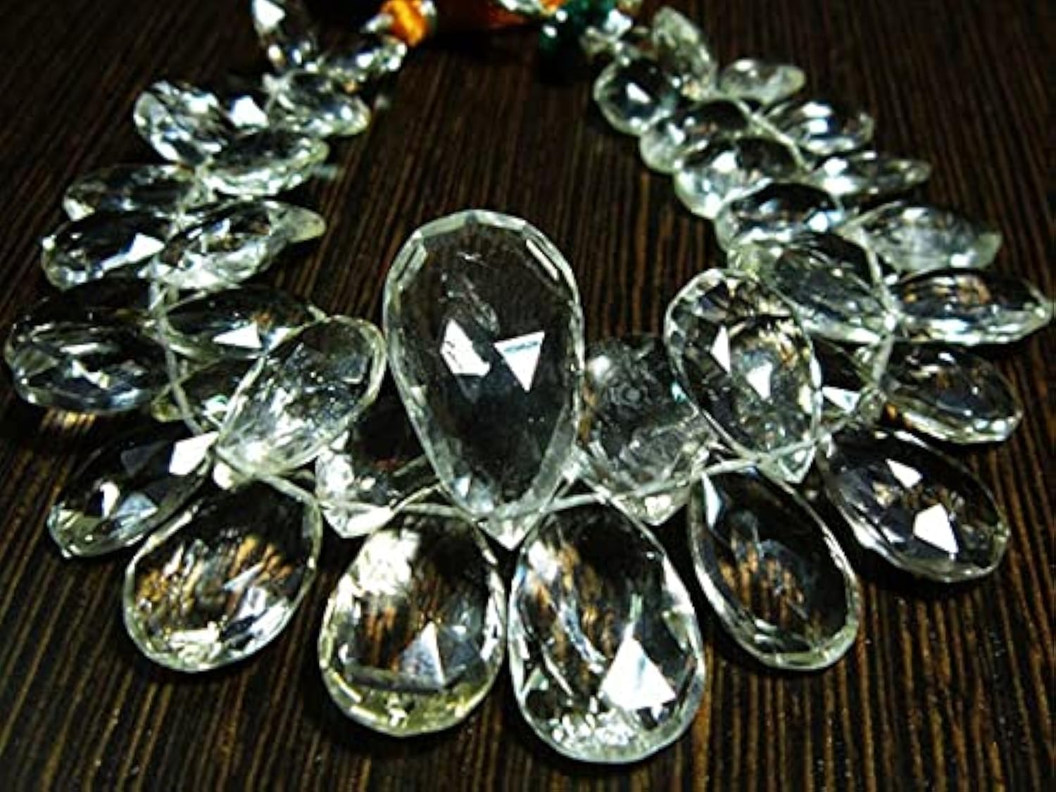 Aigue-marine héliodore rare LKBEADS pierres précieuses poire facettées pour création de bijoux