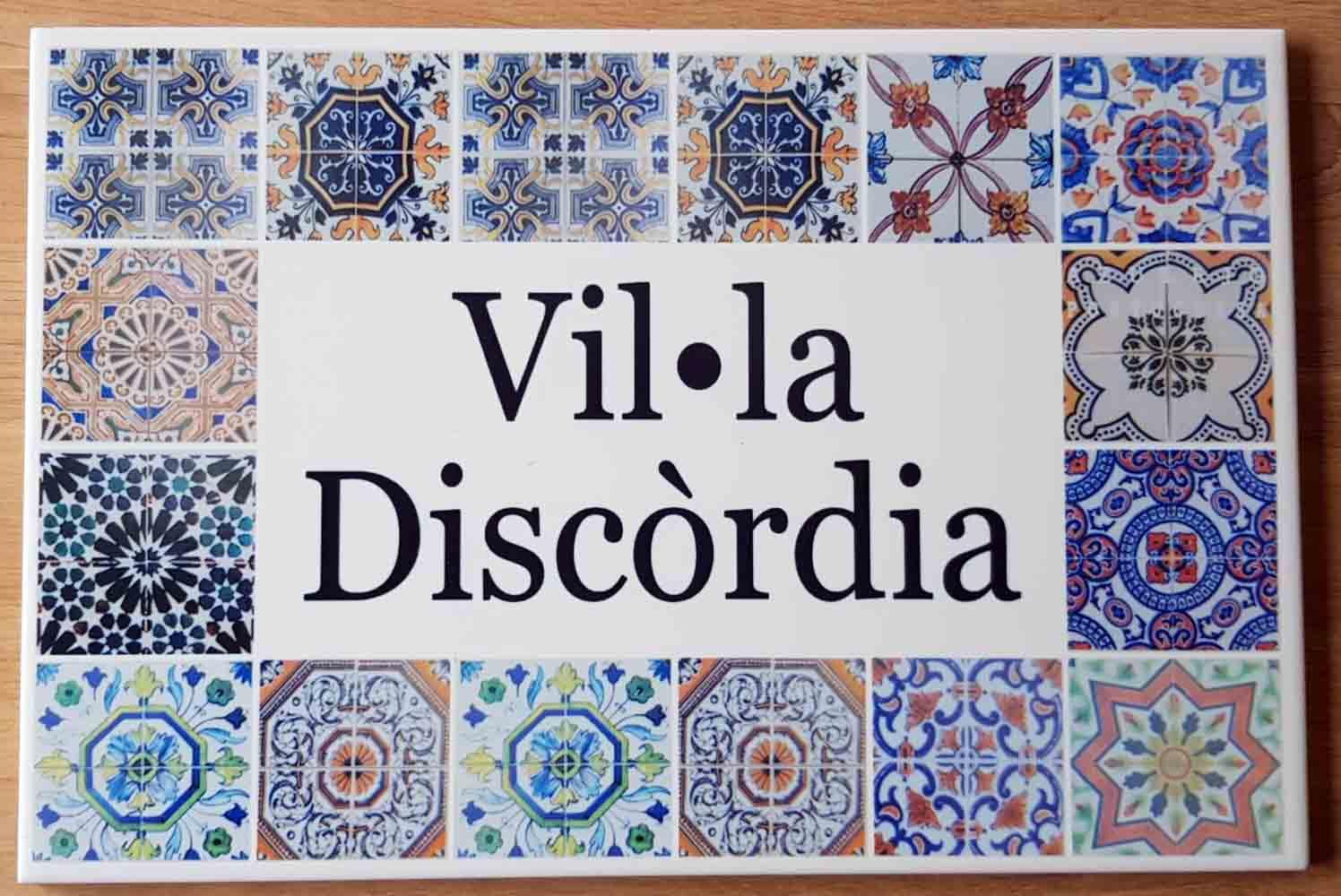 Plaque de maison/villa en faience – Inscription personnalisable – Dimension de 20x30cm