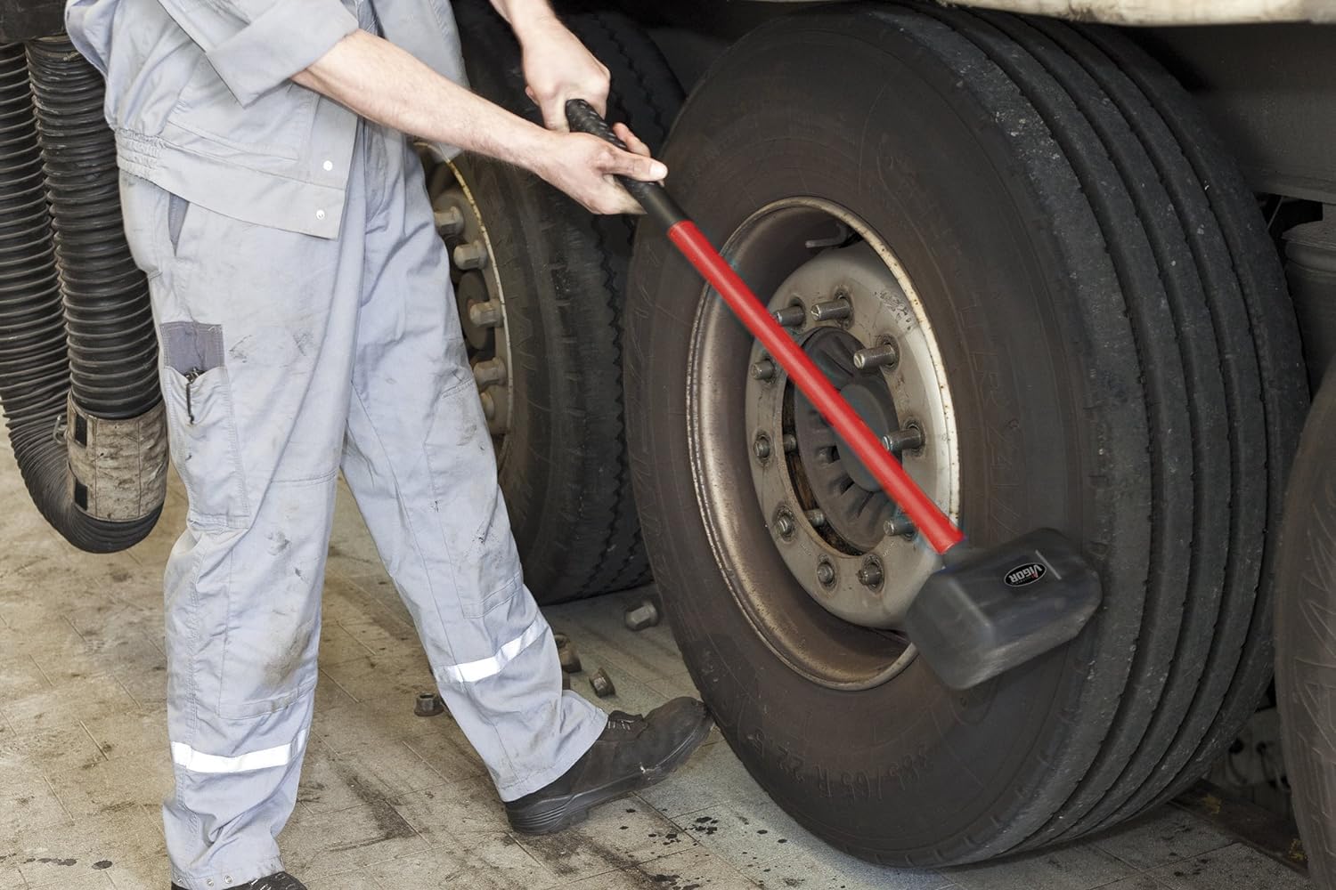 Image secondaire de Maillet en Caoutchouc Vigor 5 kg - Outil Polyvalent pour Bricoleurs