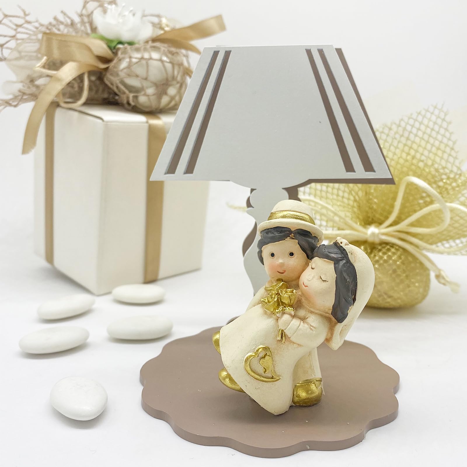 Doni Bomboniere Matrimonio 5PZ Lampada LED con Statuina Sposi Luce Lume Idee Regalo Utile Anniversario Promessa Economico Nozze d'oro Amore in Resina Complete Originali Economiche