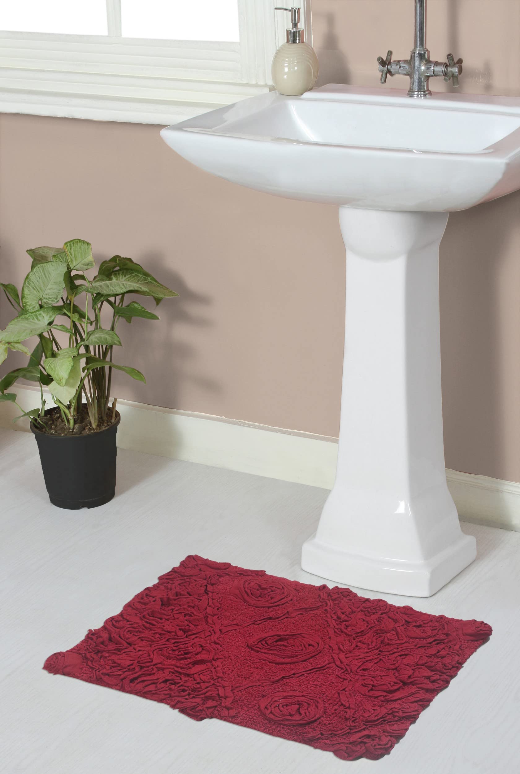 Home Weavers Modesto - Alfombra de baño de algodón Absorbente, Suave, Lavable a máquina, 17 x 24 Pulgadas, Color Rojo