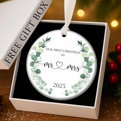 Nuestro primer adorno de Navidad para casados 2022 regalos de boda para el señor y la señora adorno de Navidad de cerámica de 3 pulgadas regalos de