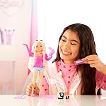 Barbie Dream Besties Playset, Barbie “Malibu” Posable Fashion Doll with Wavy Blonde Hair, 11 Makeup & Hair-Themed Accessories