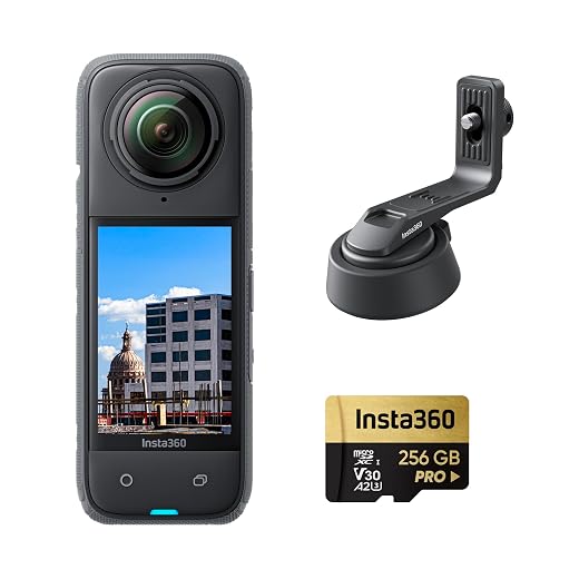 Insta360 X4 Pack Moto - Action Cam 360° 8K Impermeabile, Video Grandangolari in 4K, Selfie Stick Invisibile. Protezioni Lenti Rimovibili, Autonomia Batteria 135 min, Editing IA, Stabilizzazione