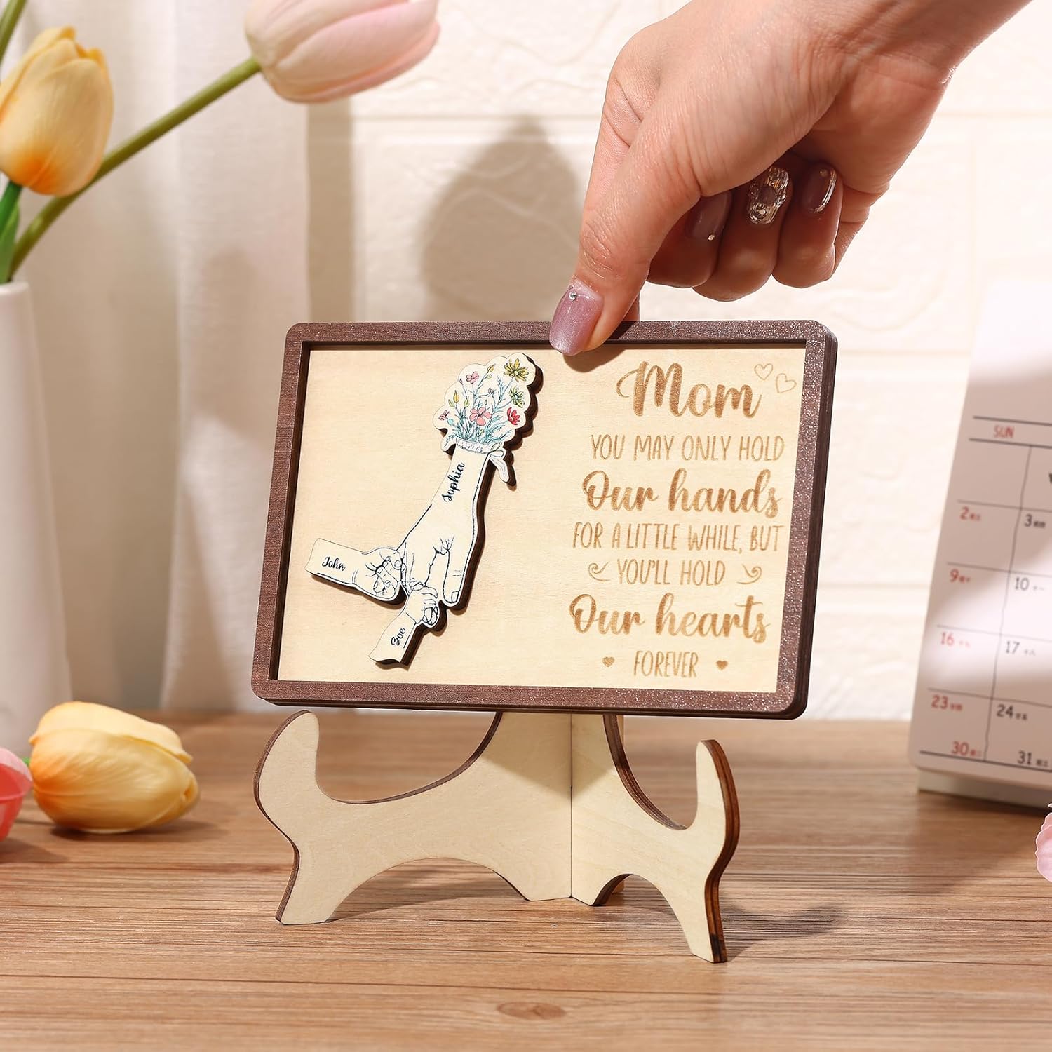 Personalized Family Name Sign -Mothers Day Gifts for Mom Customized Wood Plaque Home Decor Birthday Mom Gifts from Daughter Son﻿ (3 NAMES)