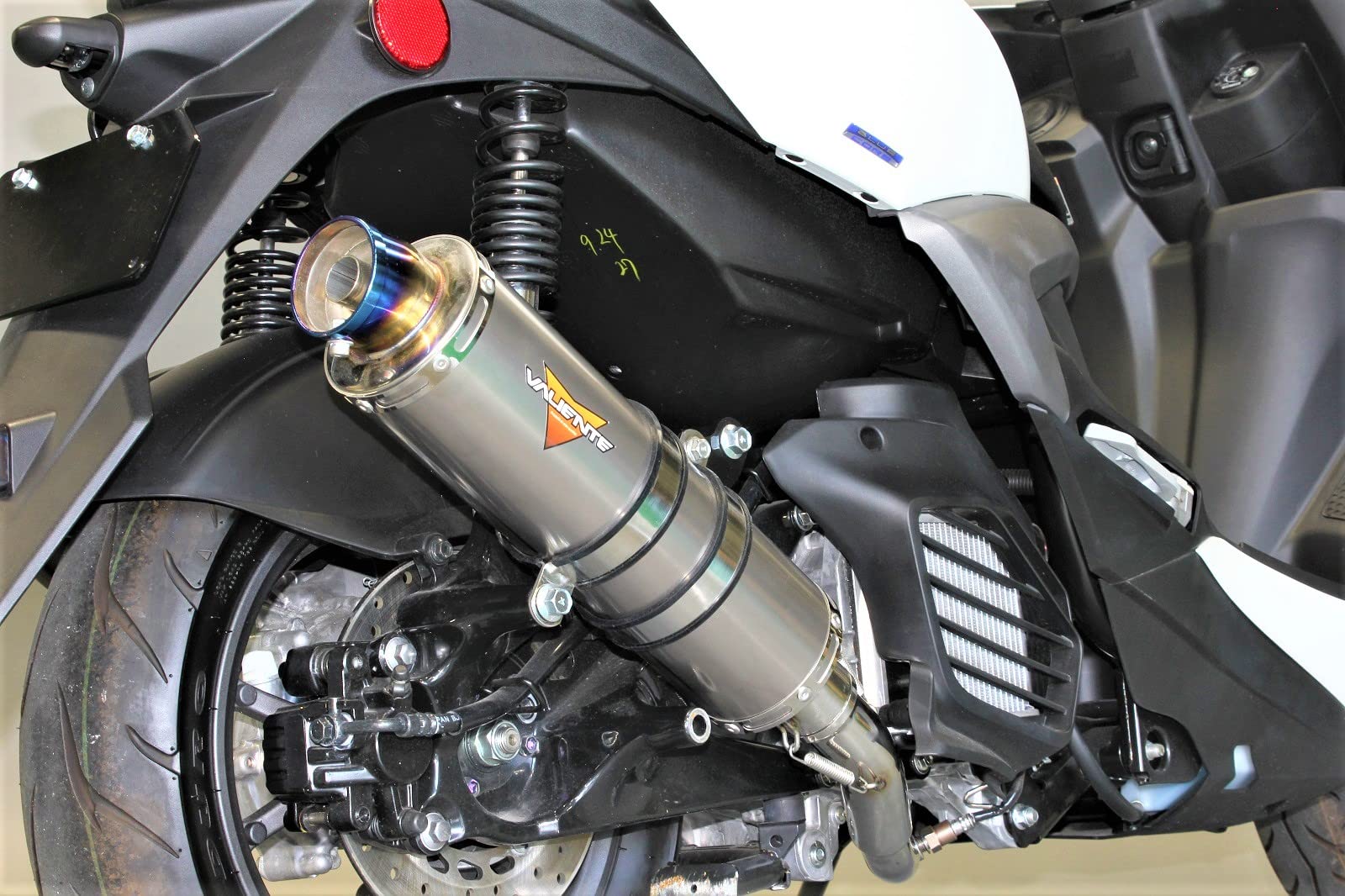Amazon | シグナス グリファス グリフィス マフラー 8BJ-SEJ4J NMAX125