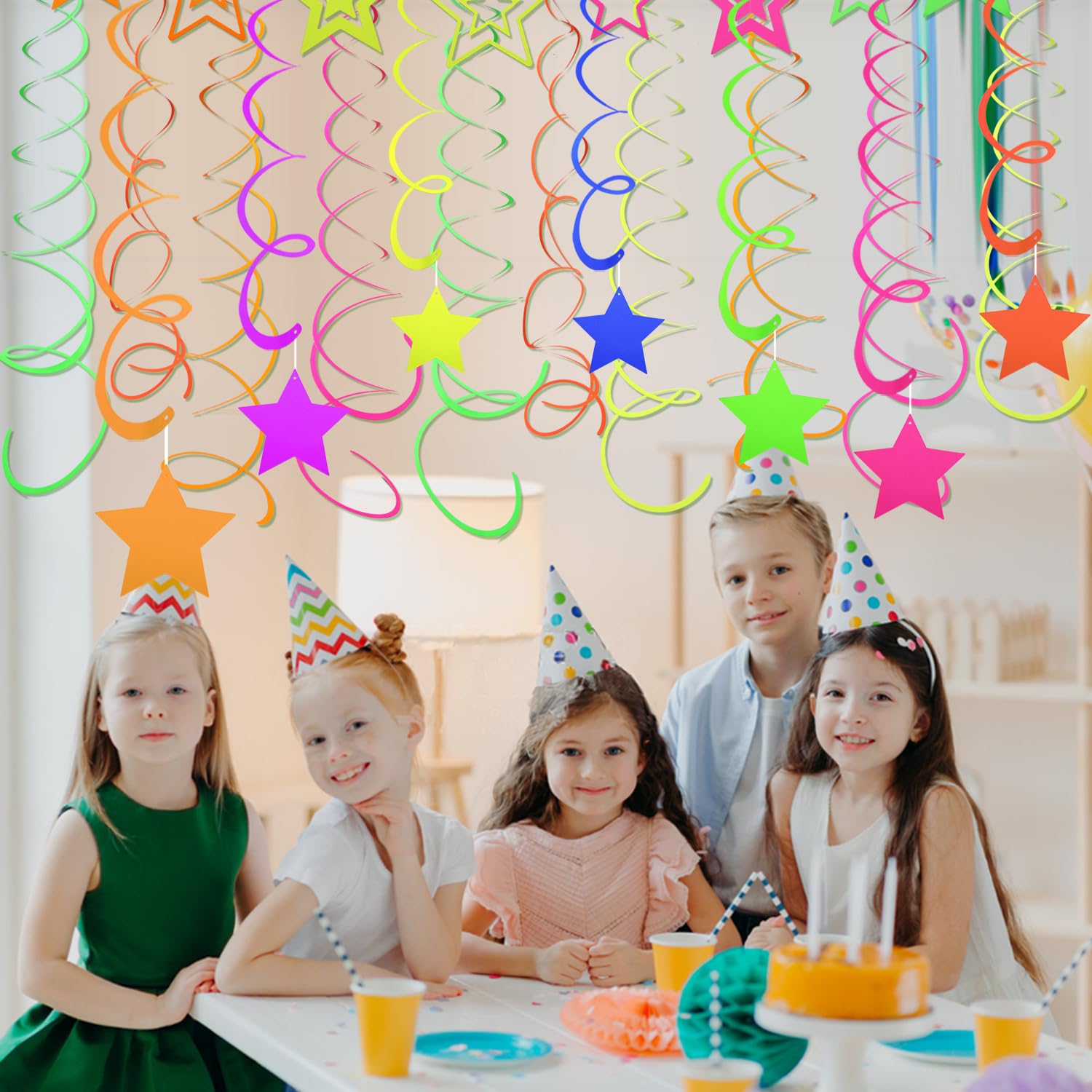 56 Stück Regenbogen hängende Wirbel Dekorationen Neon Swirl Luftschlangen UV Neon Girlande Deckendekorationen leuchten im Dunkeln Neon Partyzubehör und Dekorationen Schwarzlicht Party Kit für