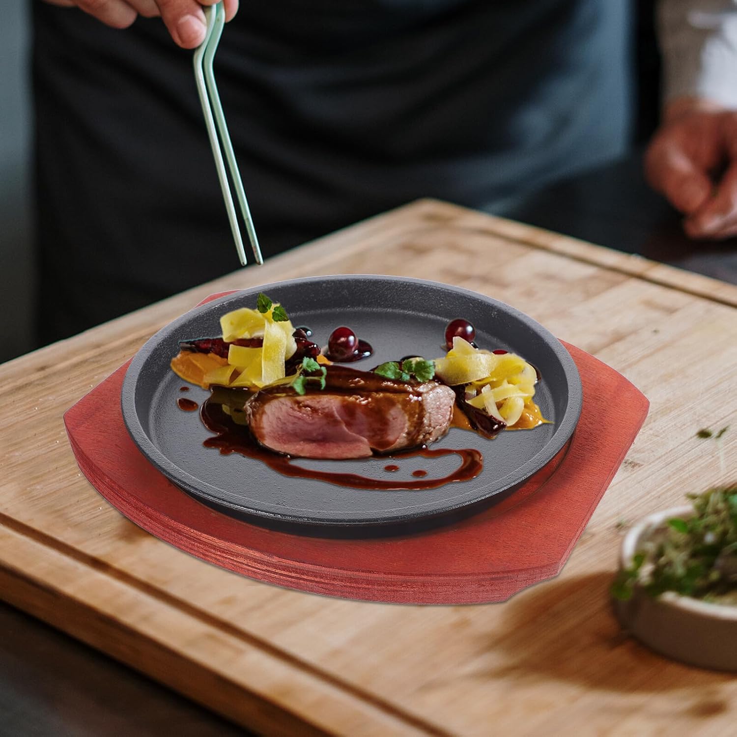 TOYANDONA Non-stick round 22cm Teppanyaki Grill Pan Wear-resistant Steak Cooking Pan Reusable Barbecue Serving Tray for Home Kitchen