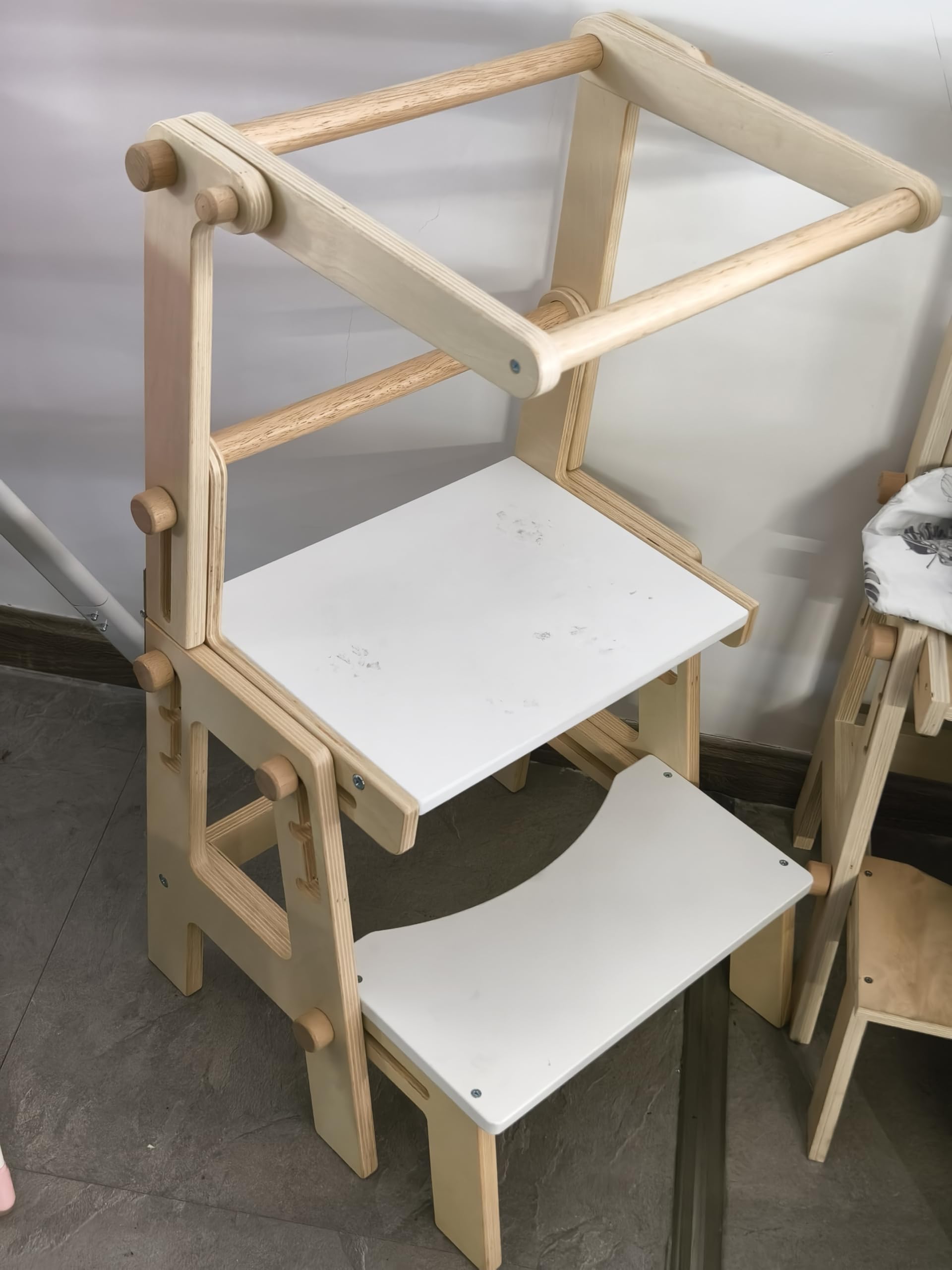 HOMEKOL Toddler Kids Standing Tower