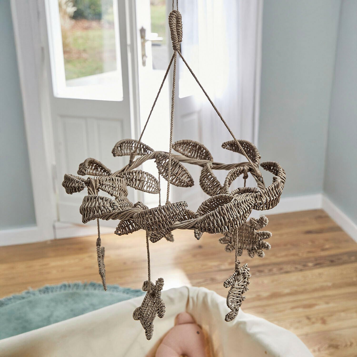 Loberon Mobile Étoille - Handgeflochten - Maritime Figuren - Natürlicher Charme - Spielaccessoire - Rattan - Eisendraht - Jute, braun | Handgeflochten - Maritime Figuren - Natürlicher Charme - Spielaccessoire - Rattan - Eisendraht - Jute