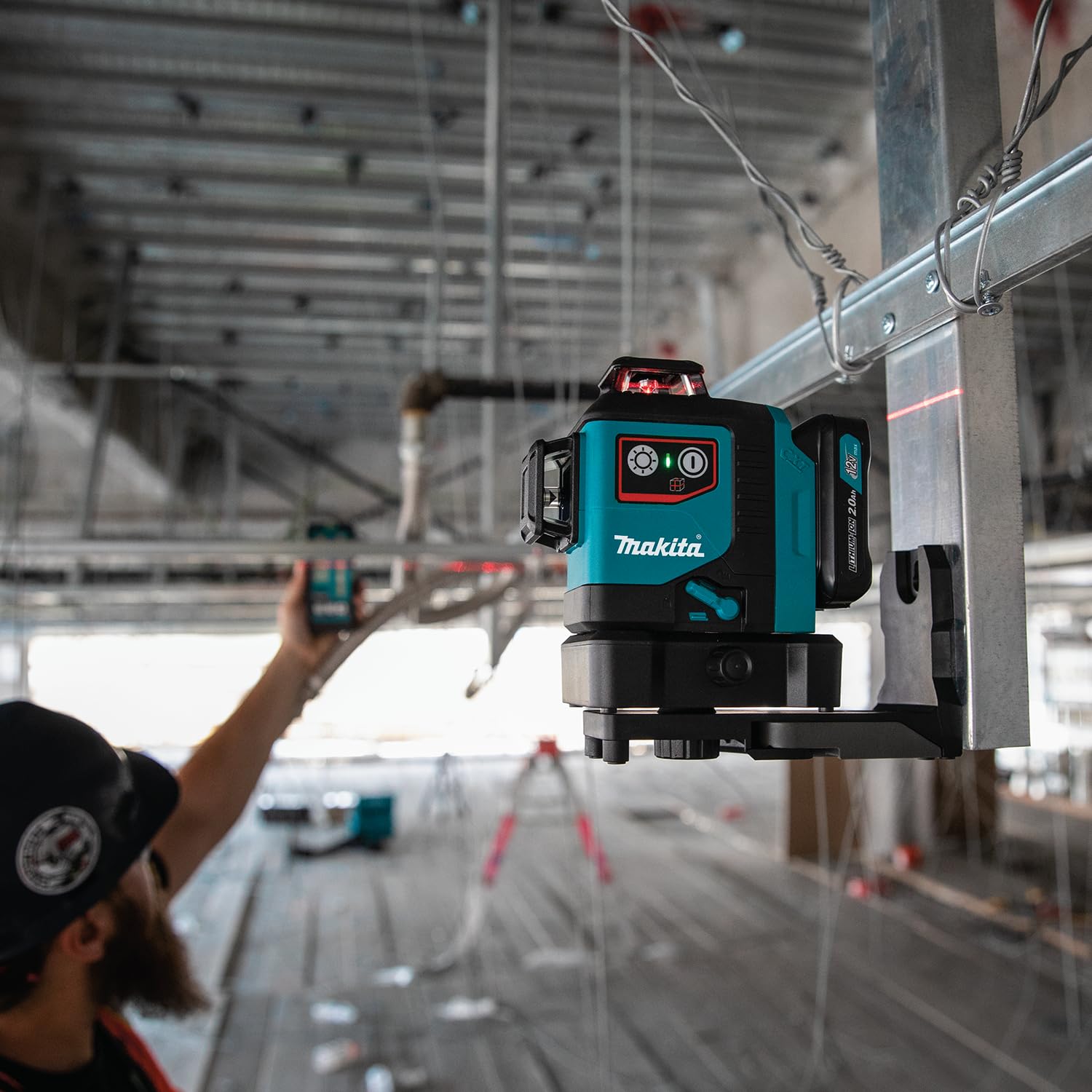 Makita SK700D 12V max CXT Lithium-Ion Cordless Self-Leveling 360° 3-Plane Red Laser, Class II, 635 nm, 2 mW, Tool Only