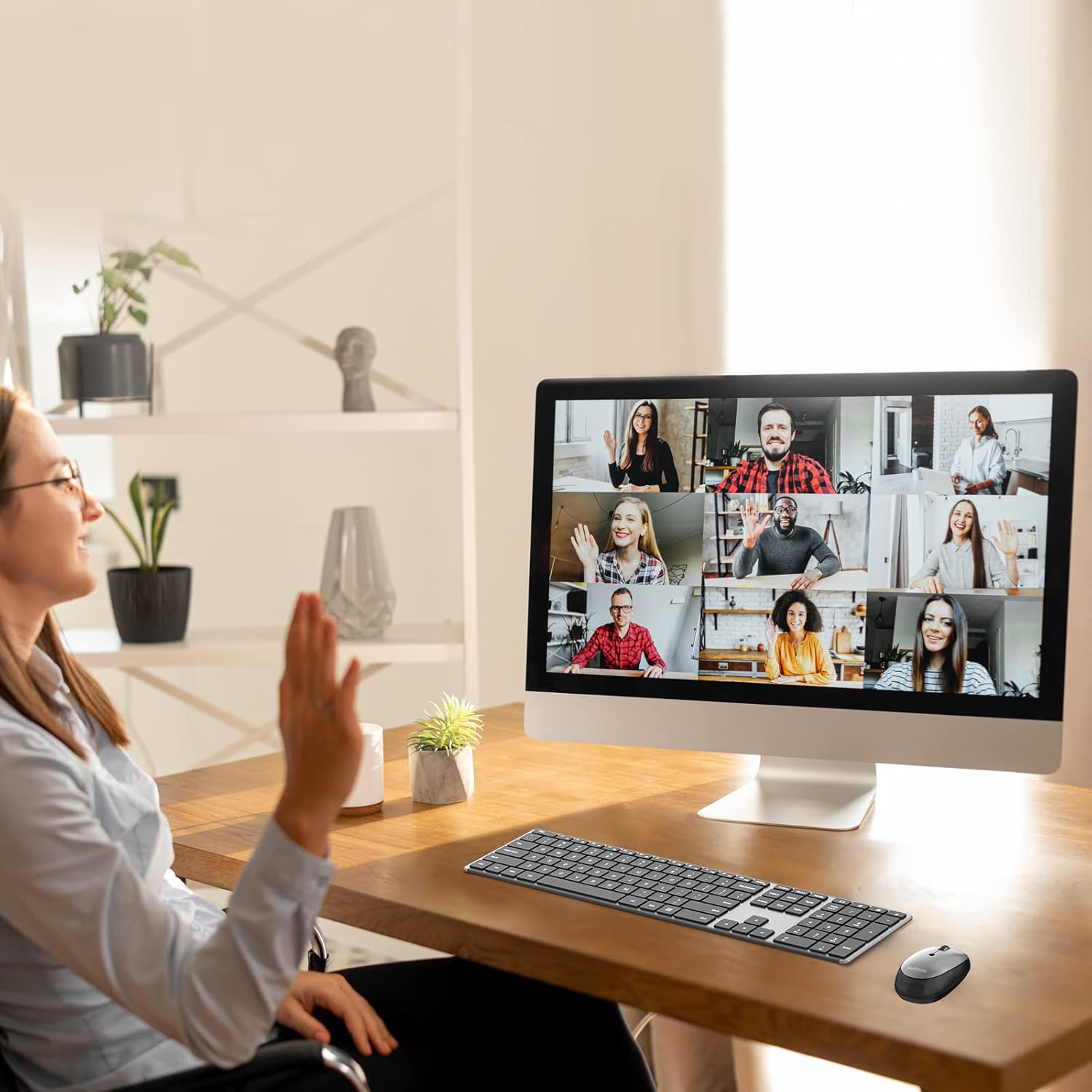 AUSDOM клавиатурасынын диаграммасында 16 тез баскыч жана алардын функциялары көрсөтүлгөн.