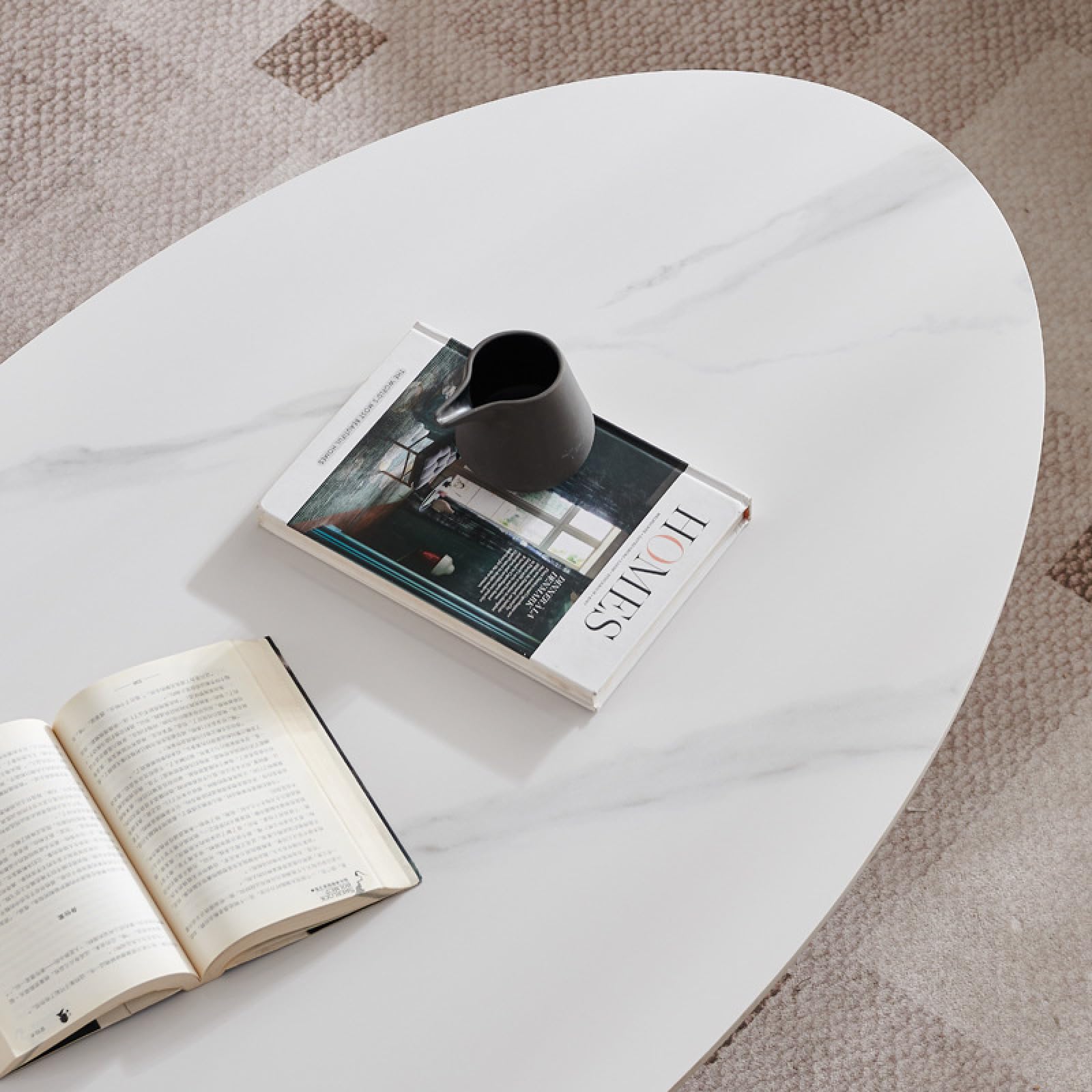 Tavolino da caffè in Marmo di Lusso con Staffa in Metallo Dorato e Piano in Pietra - Stile Elegante, Design Unico, Facile da Pulire