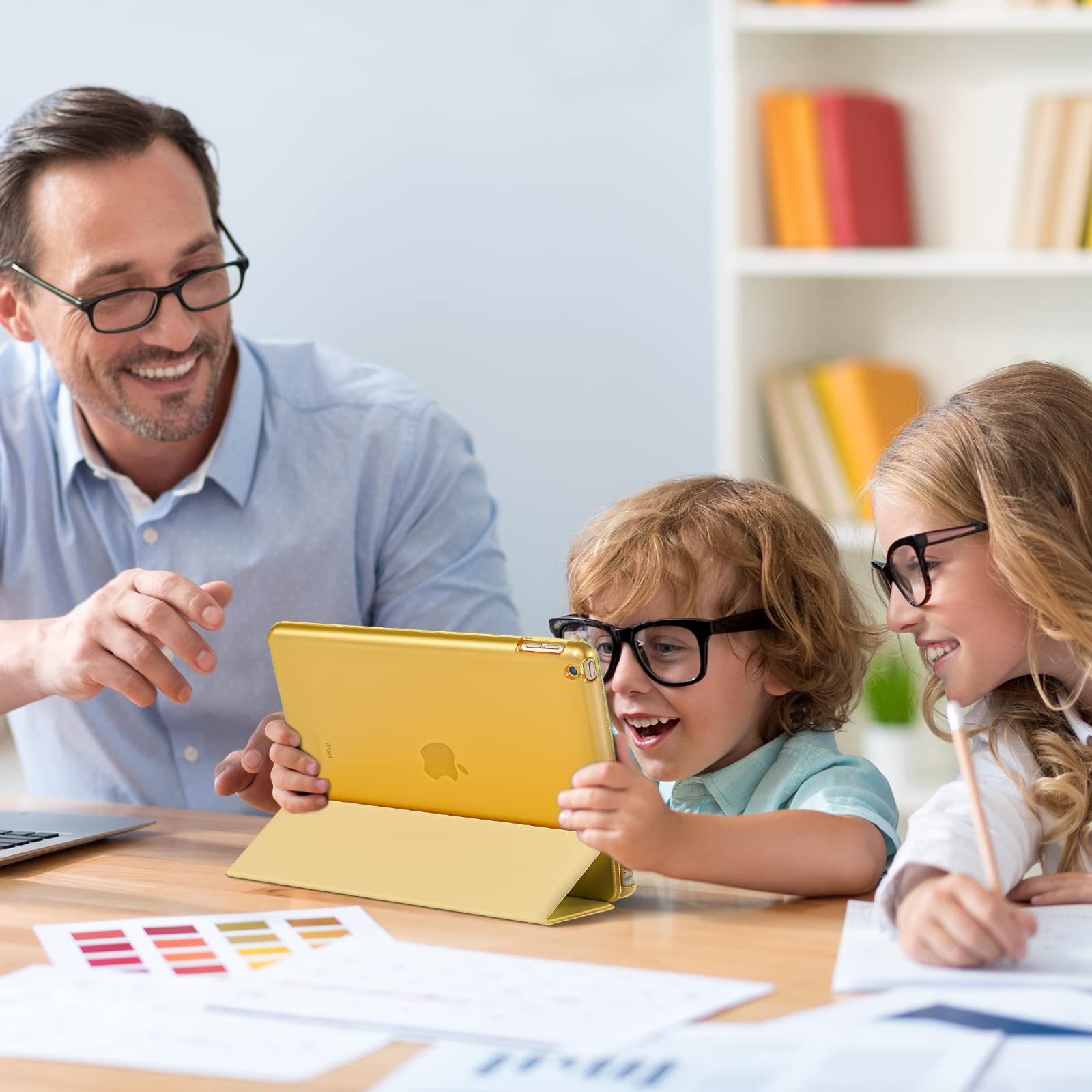 ProCase Cover per iPad 9 2021/8 2020/7 2019/iPad 10.2” Custodia[A2602 A2603 A2604 A2605 A2270 A2428 A2429 A2430 A2197 A2198 A2200], Smart Cover Sottile Leggero Traslucida Smerigliata -Giallo