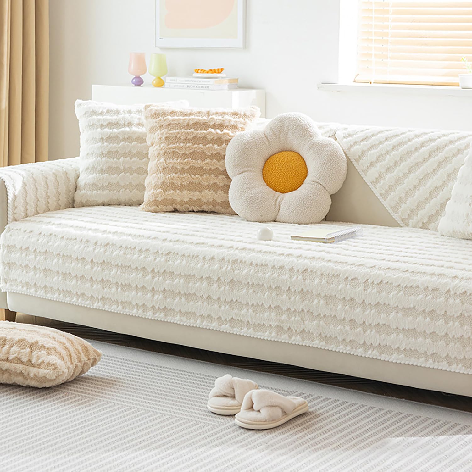 Housse de canapé sectionnelle en peluche pour un salon cocooning hiver