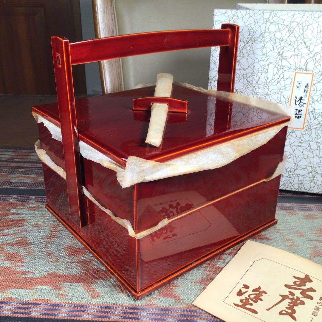 Amazon.co.jp: 飛騨 春慶塗 二段重 箸付き 食器 正月 おせち : 食品