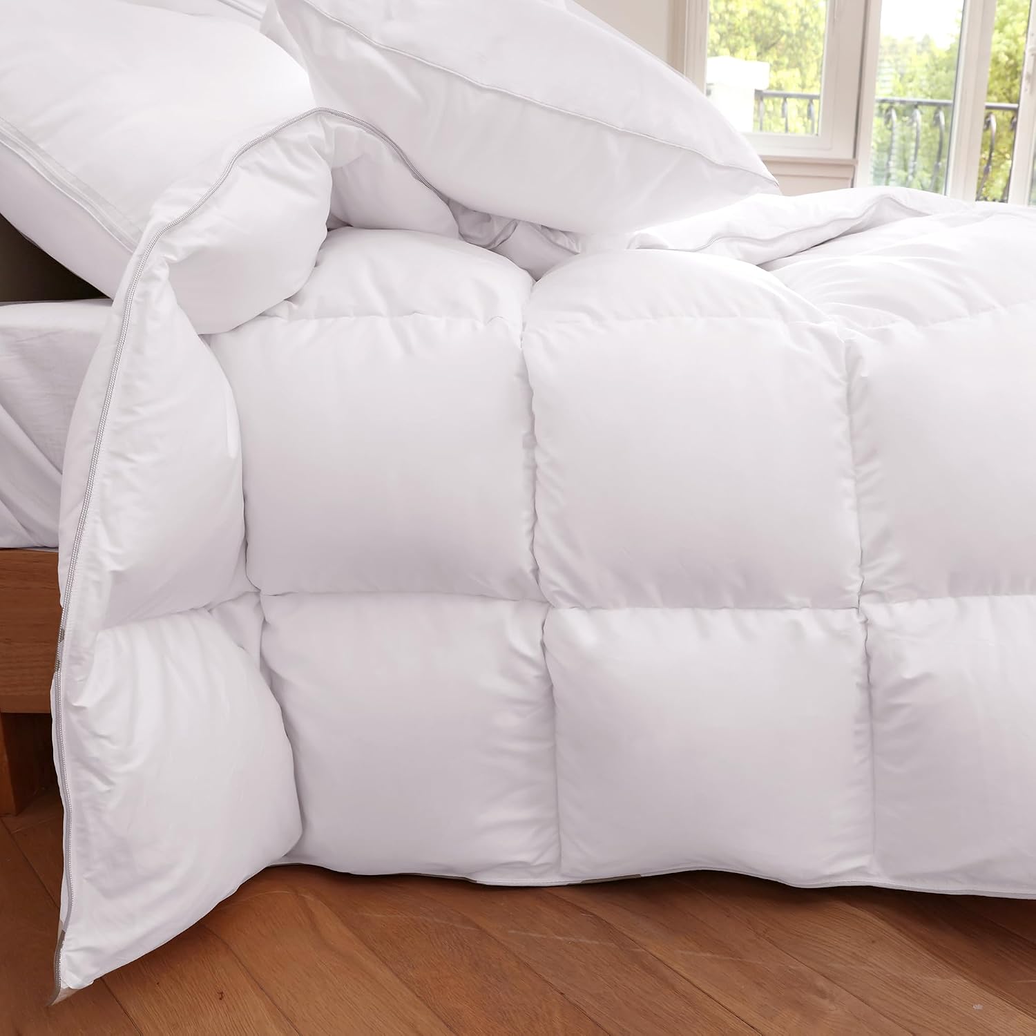 GreyDuck Down Comforter-All Season 50Oz Filling 24% Down 32% Down Fiber 44% Feather 55% Cotton 45% Poly-cotton Cover Noiseless Queen 90x90