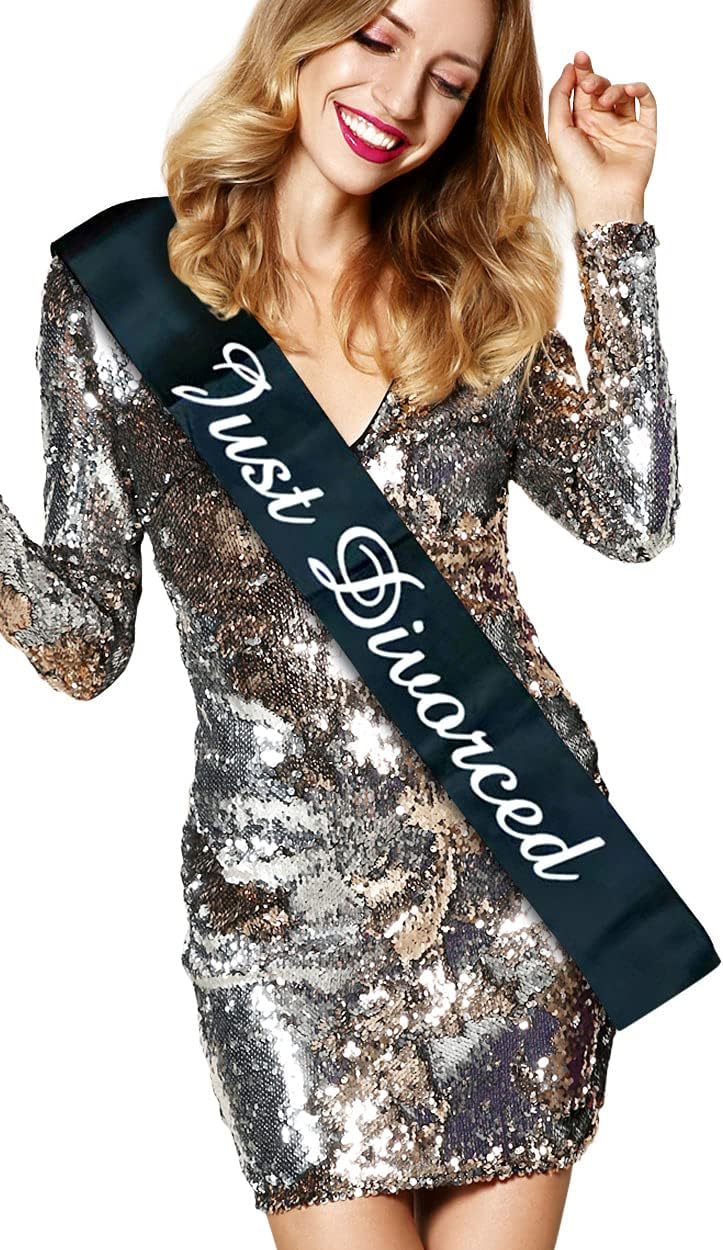 Just Divorced Sash Black White Divorced Party Supplies Decorations for Finally Divorced, Newly Unwed, Single Women and Men, Funny Divorce, Break Up Gift for Her and Him