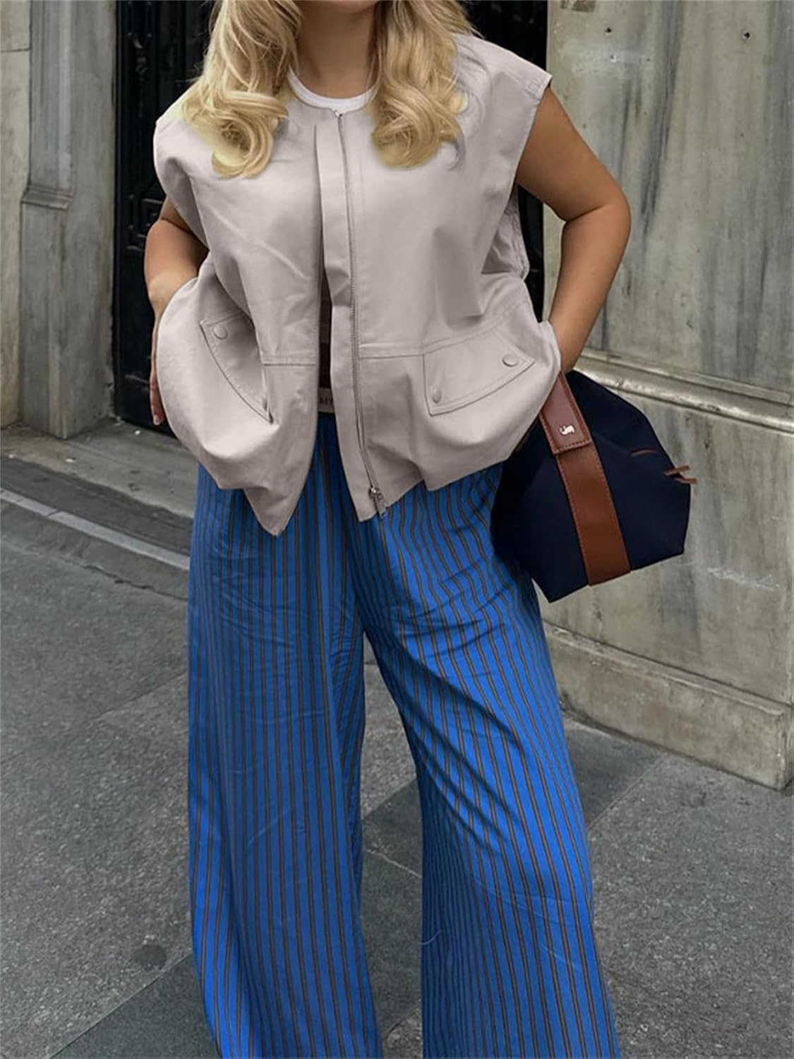 PAODIKUAI Women's Casual Zip Up Vest Cargo Ruched Hem Lightweight Sleeveless Blazer Oversized Jackets Top with Pockets - Image 6