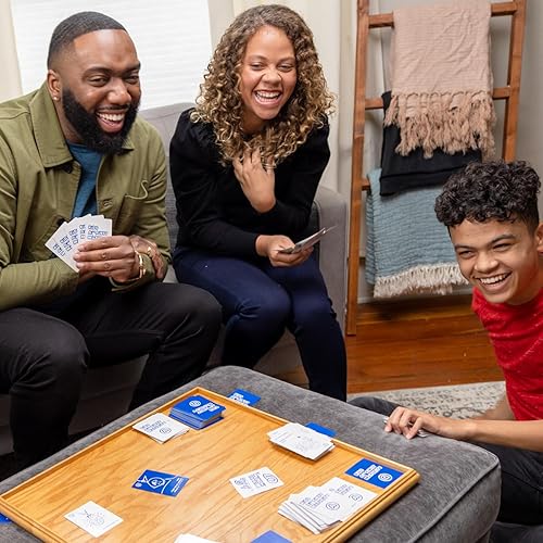 Miniatura 9 de Kids Against Maturity Edición de granja, juego de cartas para niños y familias, súper divertido y divertido para fiestas familiares