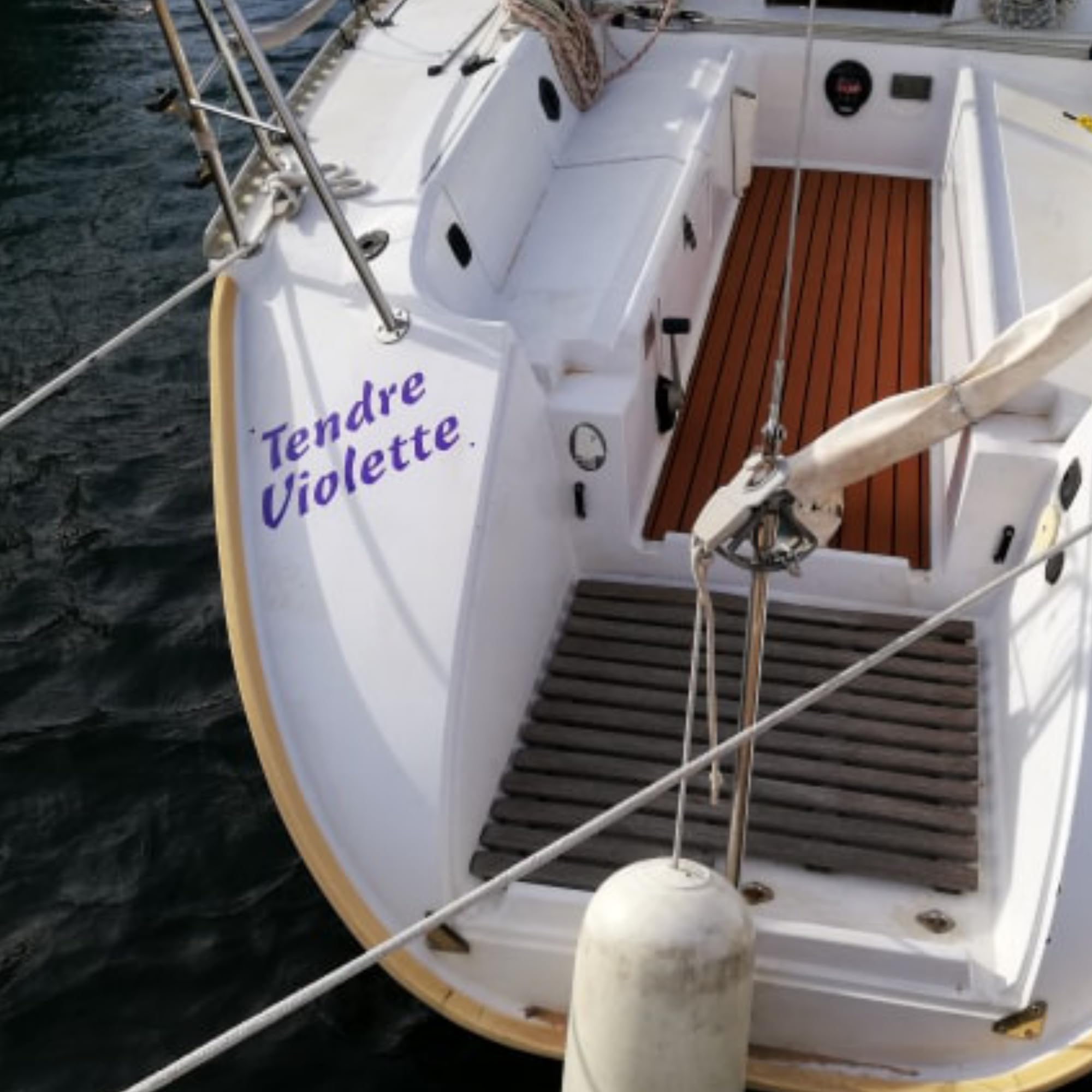 Lettrage Nom Bateau, Stickers et Autocollant Personnalisable - pour Bateau, Jet Ski, Voilier, Catamaran - Résistant Eau de mer et UV