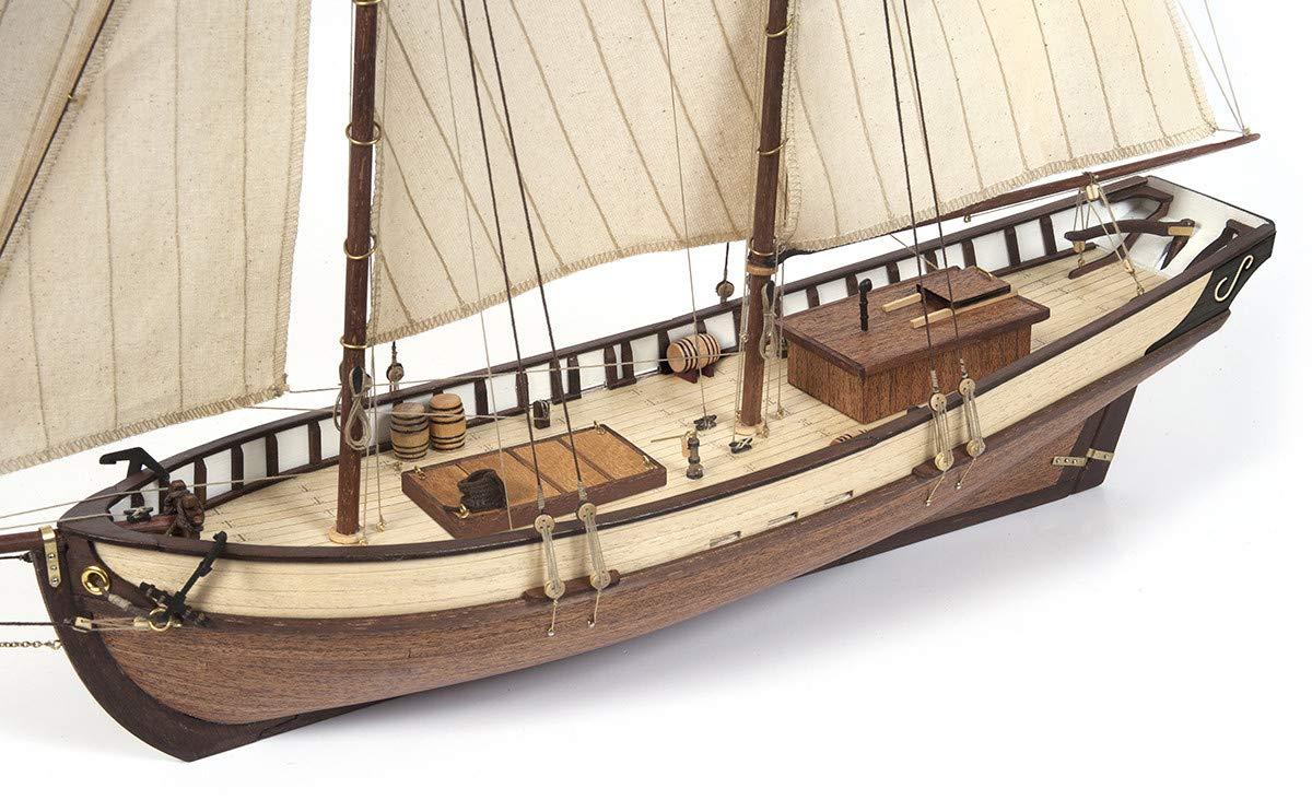 Occre Polaris Code 12007 Scale 1:50 H:446 mm W:124 mm L:580 mm