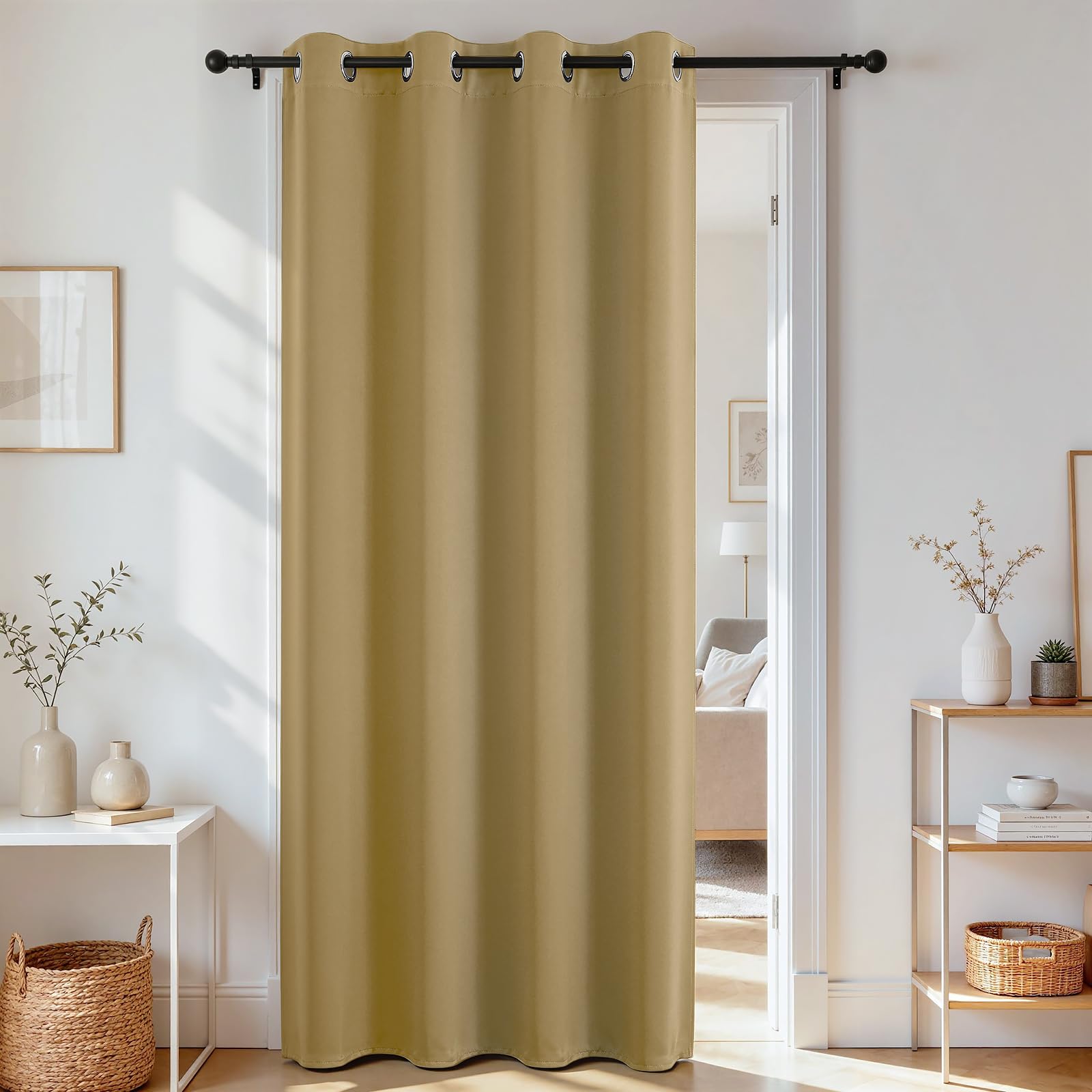 Rideau de porte occultant pour cacher un placard de chambre