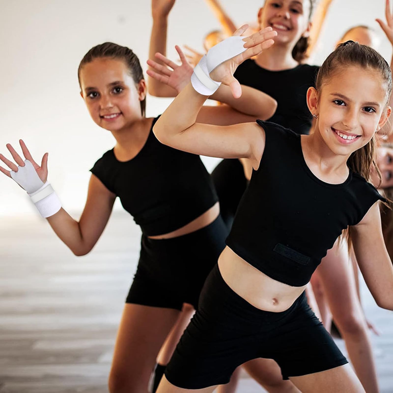 SSKHE 5 Pezzi Set di Grip da Ginnastica Bianchi con Polsini Assorbenti, Protezione del Palmo e Supporto al Polso per Ragazze, Bambini e Giovani, Accessori per Attività Sportive e Allenamento