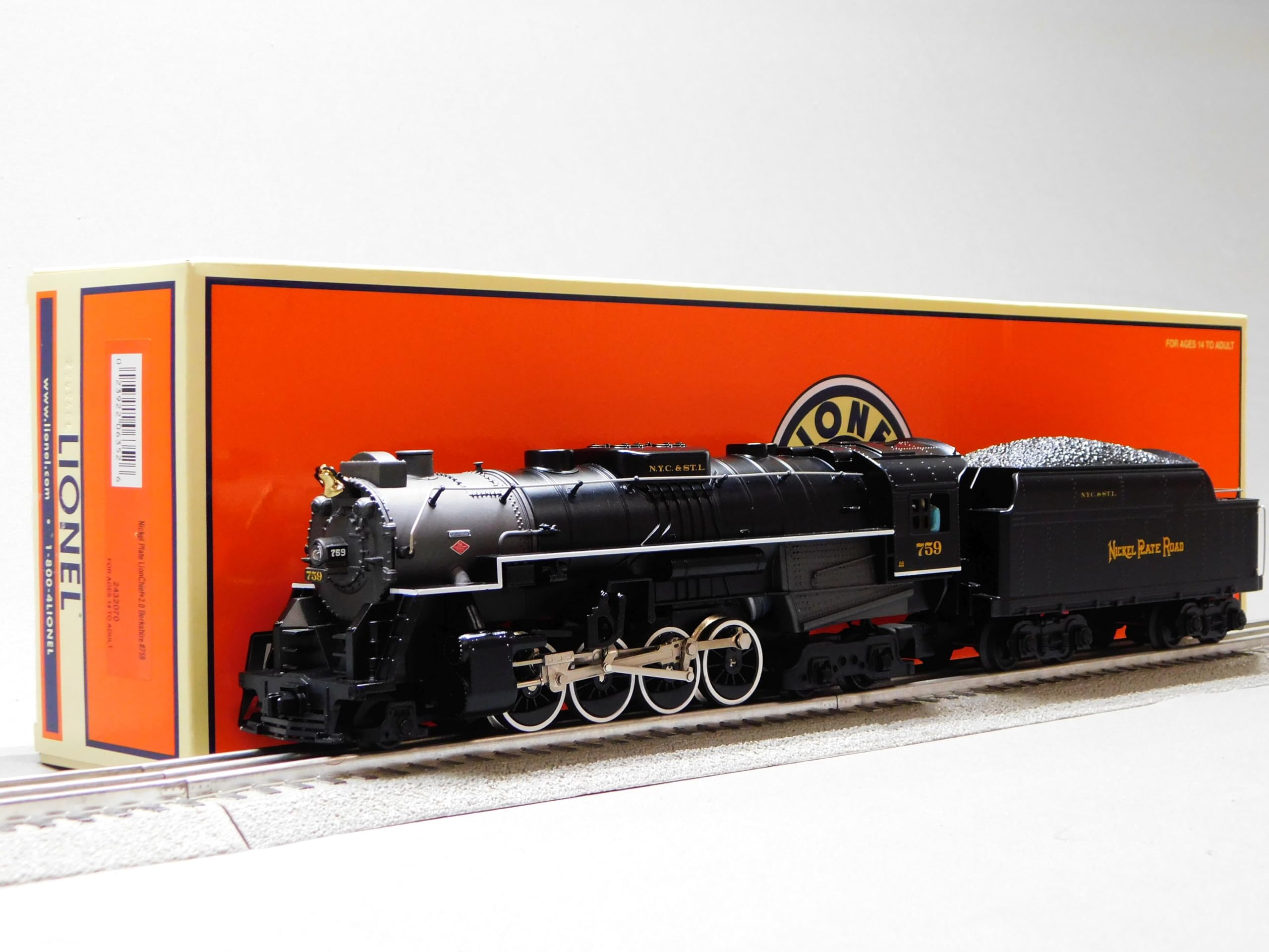 Lionel Nickel Plate Road NKP LIONCHIEF+ 2.0 Berkshire STEAM Engine O Gauge 2432070