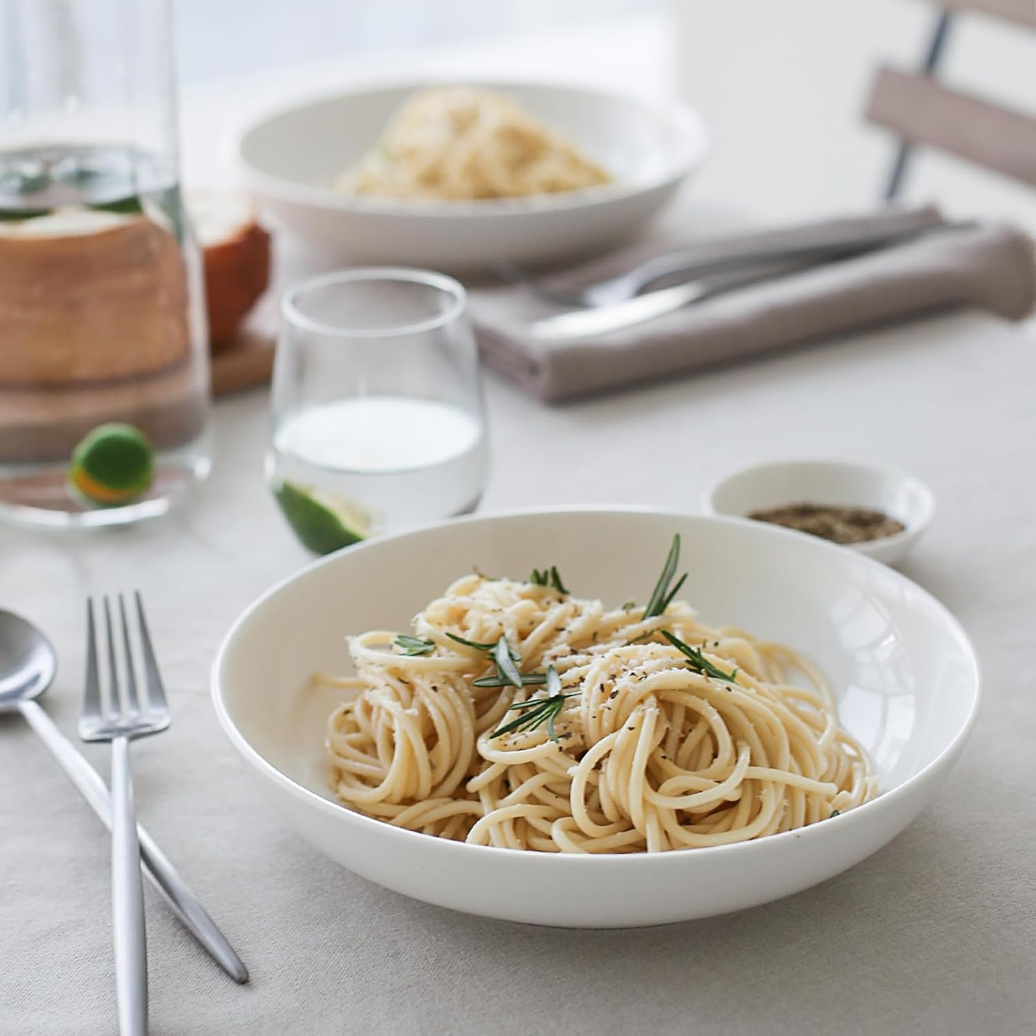 DOWAN 8.5" Pasta Bowls, 32oz Salad Bowls Set of 6, Natural White Ceramic Serving Bowls, Porcelain Plate Bowl Serving Dish Shallow Bowls Set for Kitchen, Microwave Dishwasher Safe