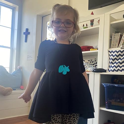 Miniatura 44 de TalkTools Sensory Chew Necklace - Teething and Biting Chewelry for Kids & Adults with ADHD, Autism - Anxiety Relief Chewing Pendant - Safe and Pink