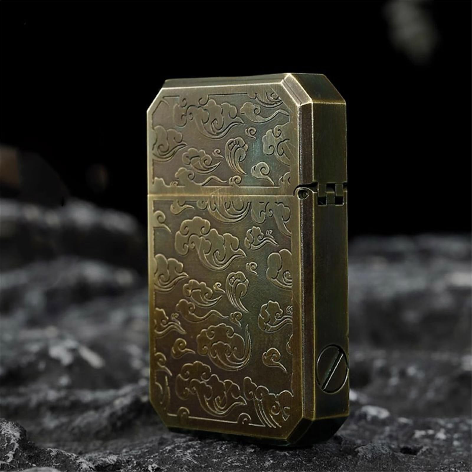 Mechero de queroseno retro, hecho a mano, de latón, regalo creativo de alta gama para coleccionistas y novios, diseño único de nubes auspiciosas