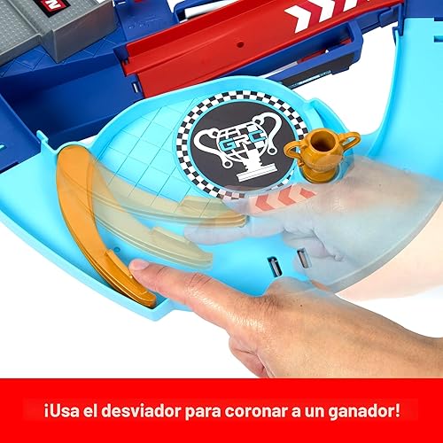 Miniatura 4 de Mattel Disney and Pixar Cars Playset con 2 autos de juguete, Lightning McQueen y Francesco Bernoulli, GRC Jumping Raceway Track Set con refuerzo