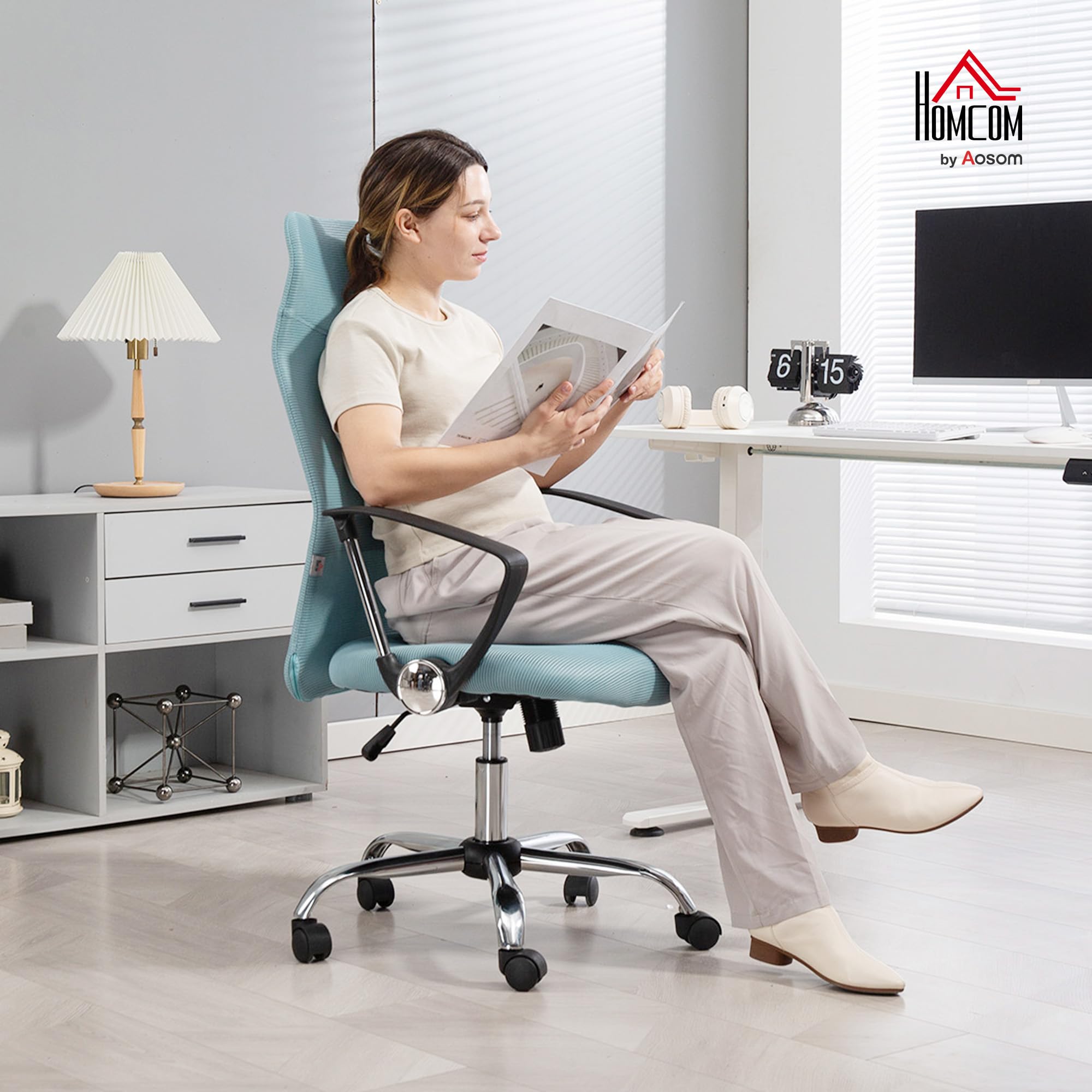 HOMCOM Sedia Ergonomica da Ufficio Girevole e Dondolo con Ruote, Altezza Regolabile e Schienale a Rete, 63x65x109-119 cm, Verde Chiaro