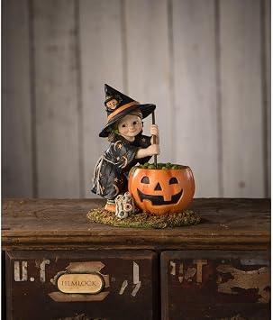 Bethany Lowe Resin Pumpkin Brewing Piper Figurine, Multicolor