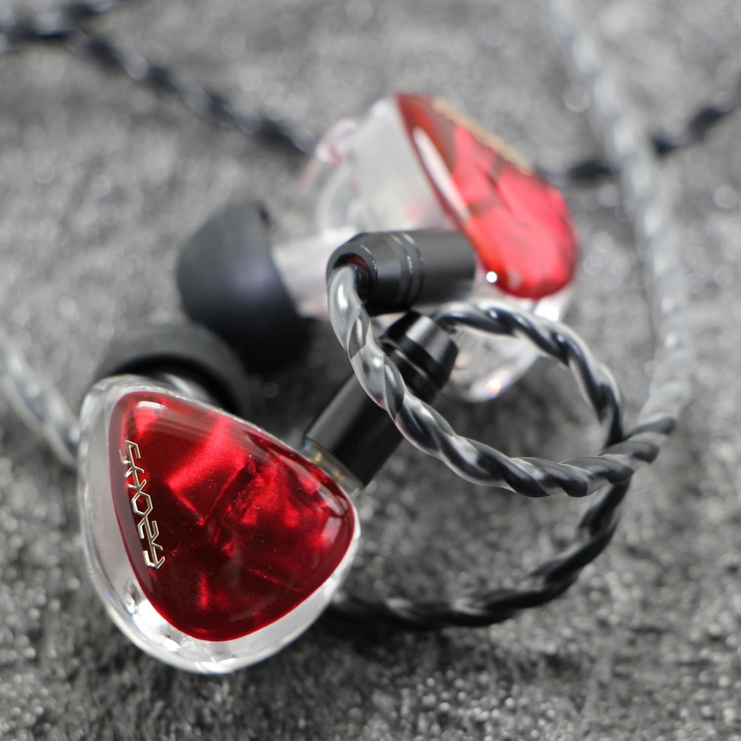 Shozy D10 HiFi IEM Earphone easy to drive, graphene dynamic headphones High sound fidelity Natural, balanced sound transparency with Detachable 2pin Cable, for Audiophile Musician